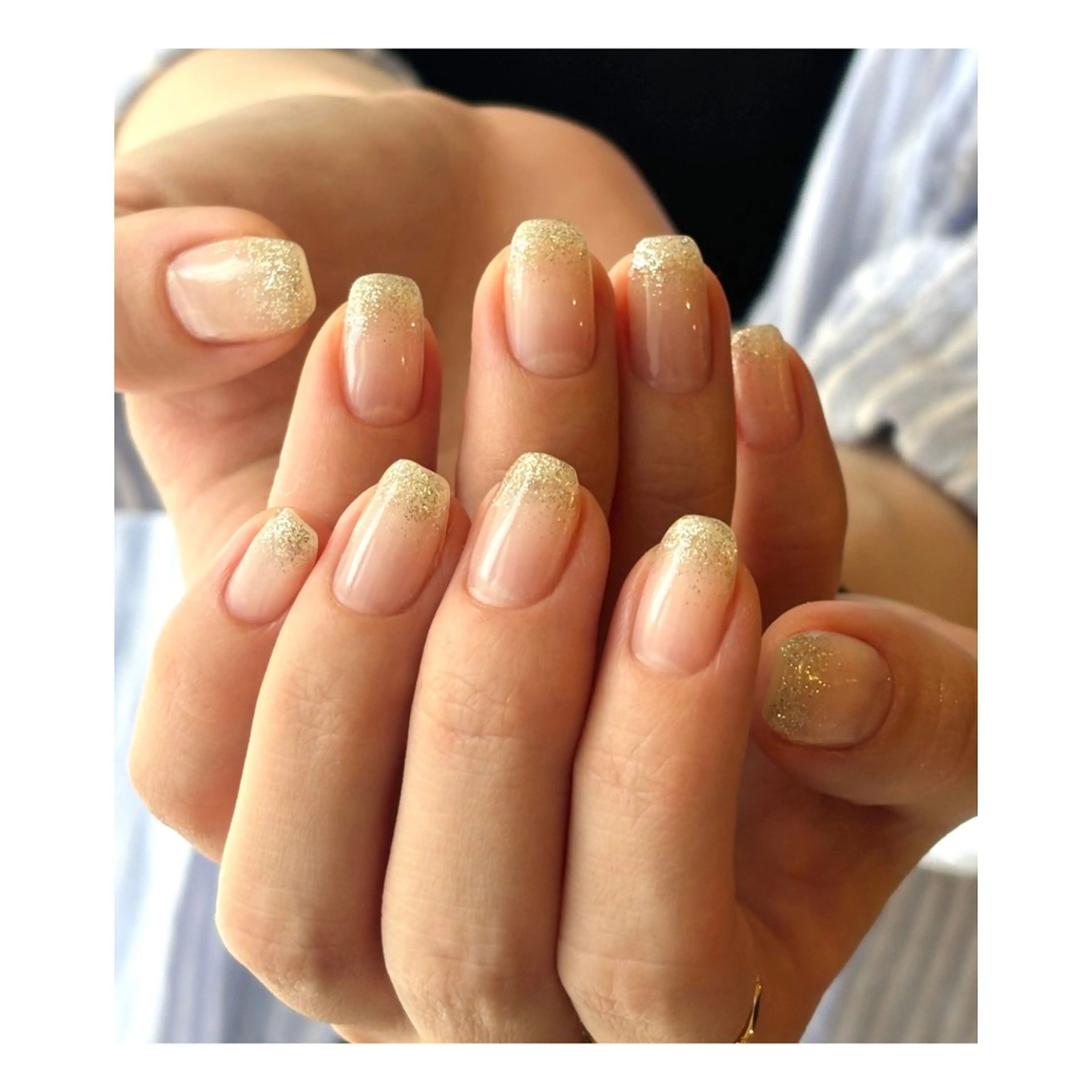 ネイル ラメ(グリッター) ラメグラデーション ハンドネイル Elio所属・Elio 国泰寺のネイルデザイン