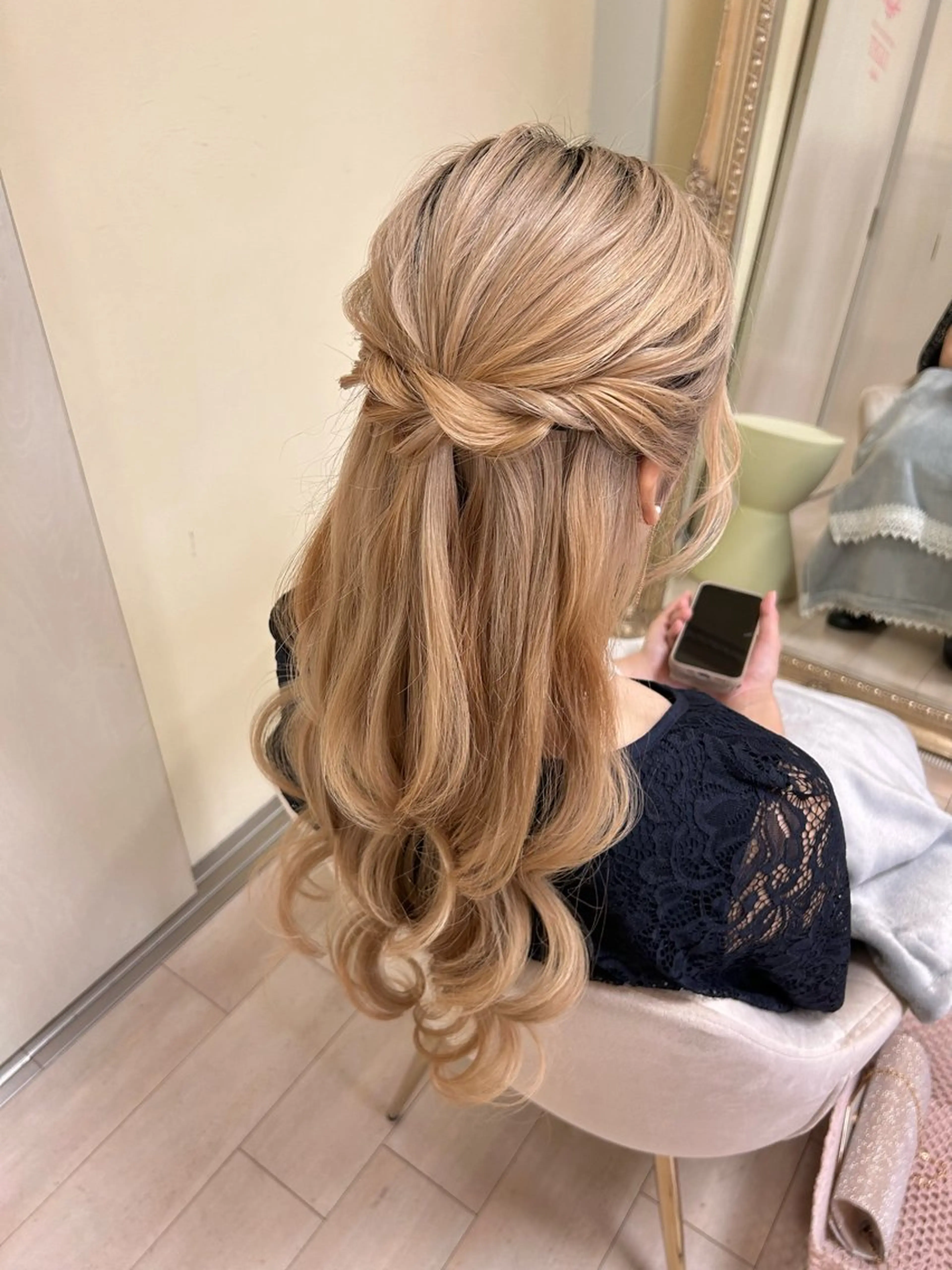 ロング ヘアアレンジ ハーフアップ タニモト ユイのヘアスタイル