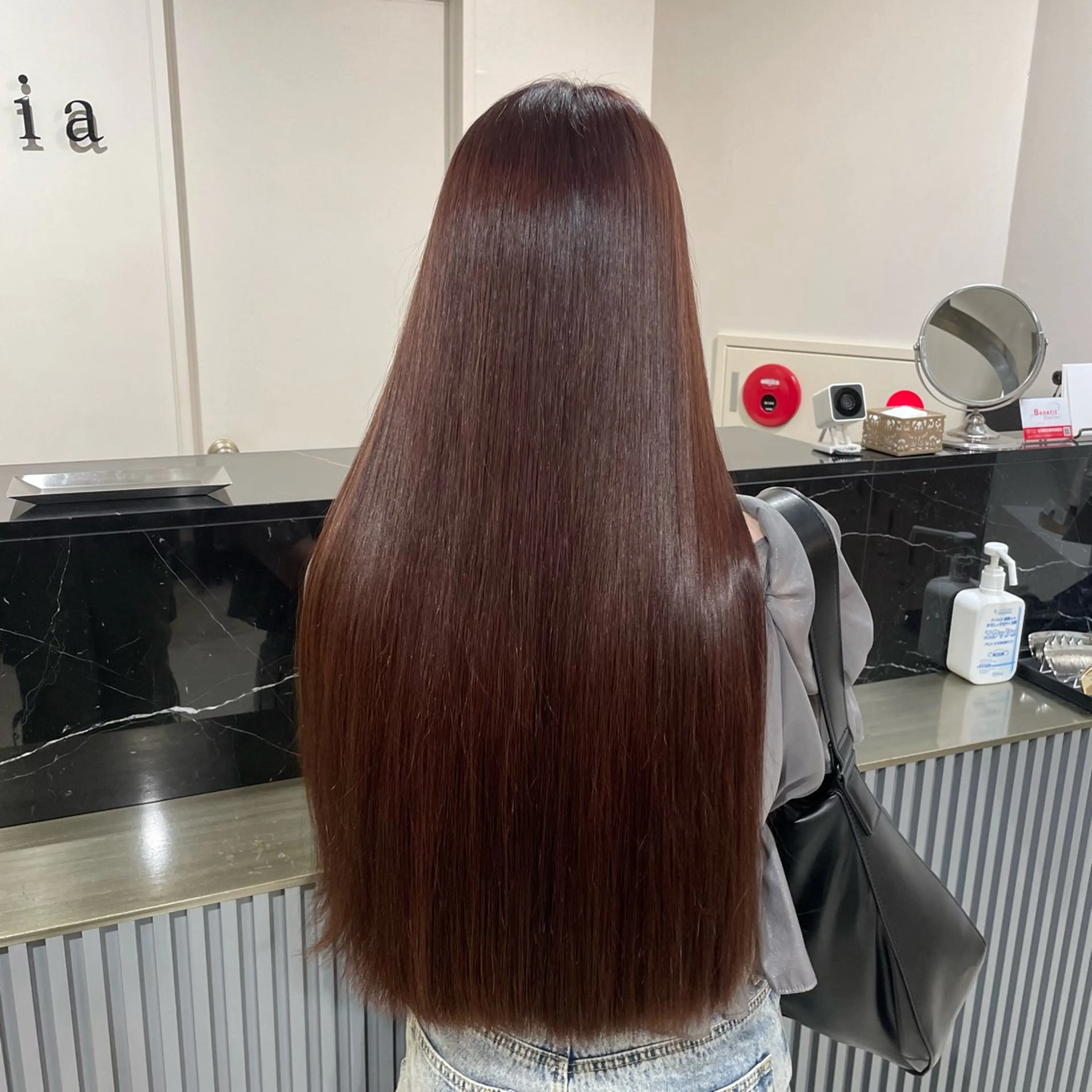 ロング すみれ✨レイヤー 🫧透明感カラーのヘアスタイル
