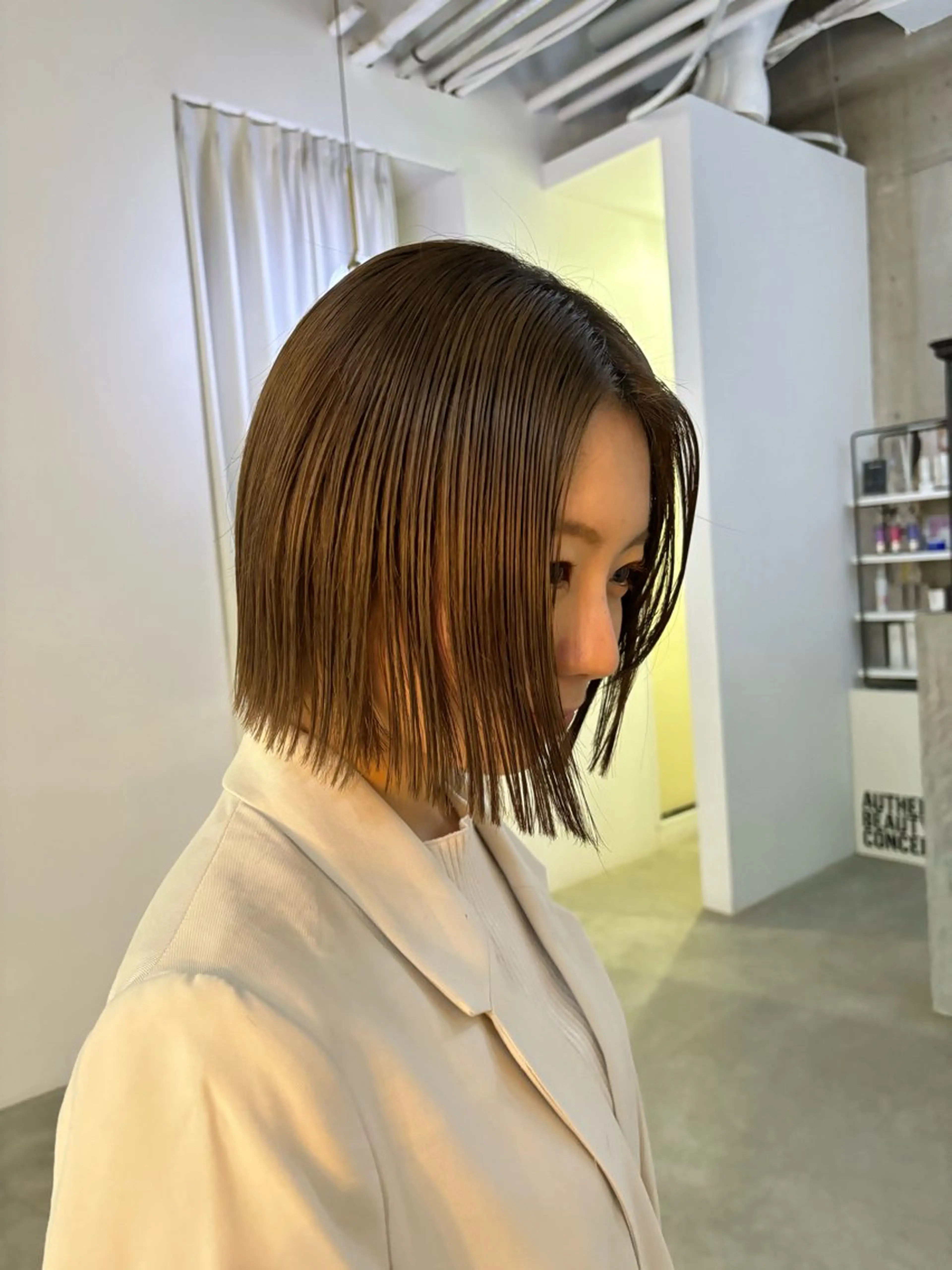 ミディアム カラー 杉水 葉月のヘアスタイル