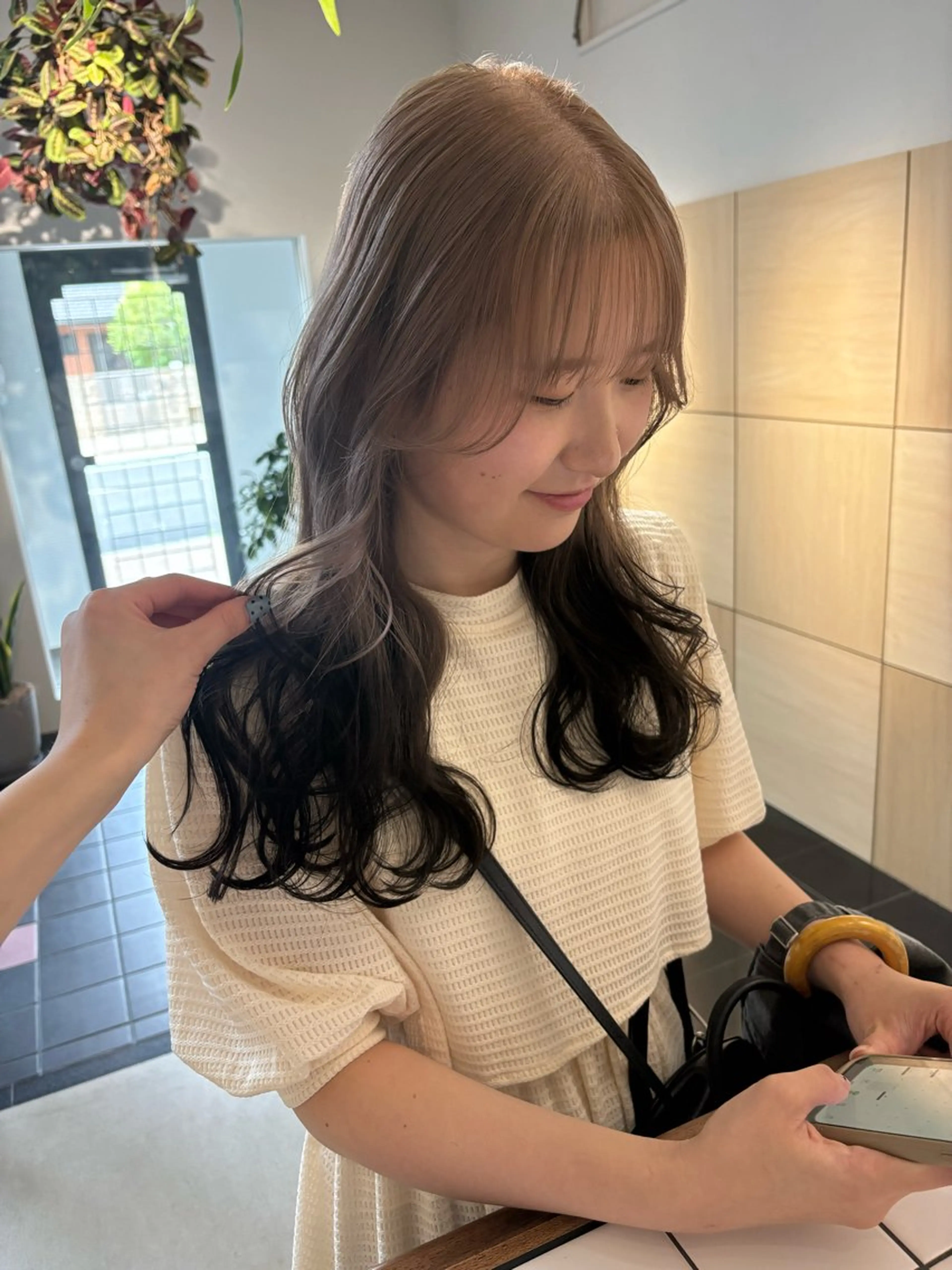 ロング カラー カット ヘアカラー Yui⭐️ 透け感カラーのヘアスタイル