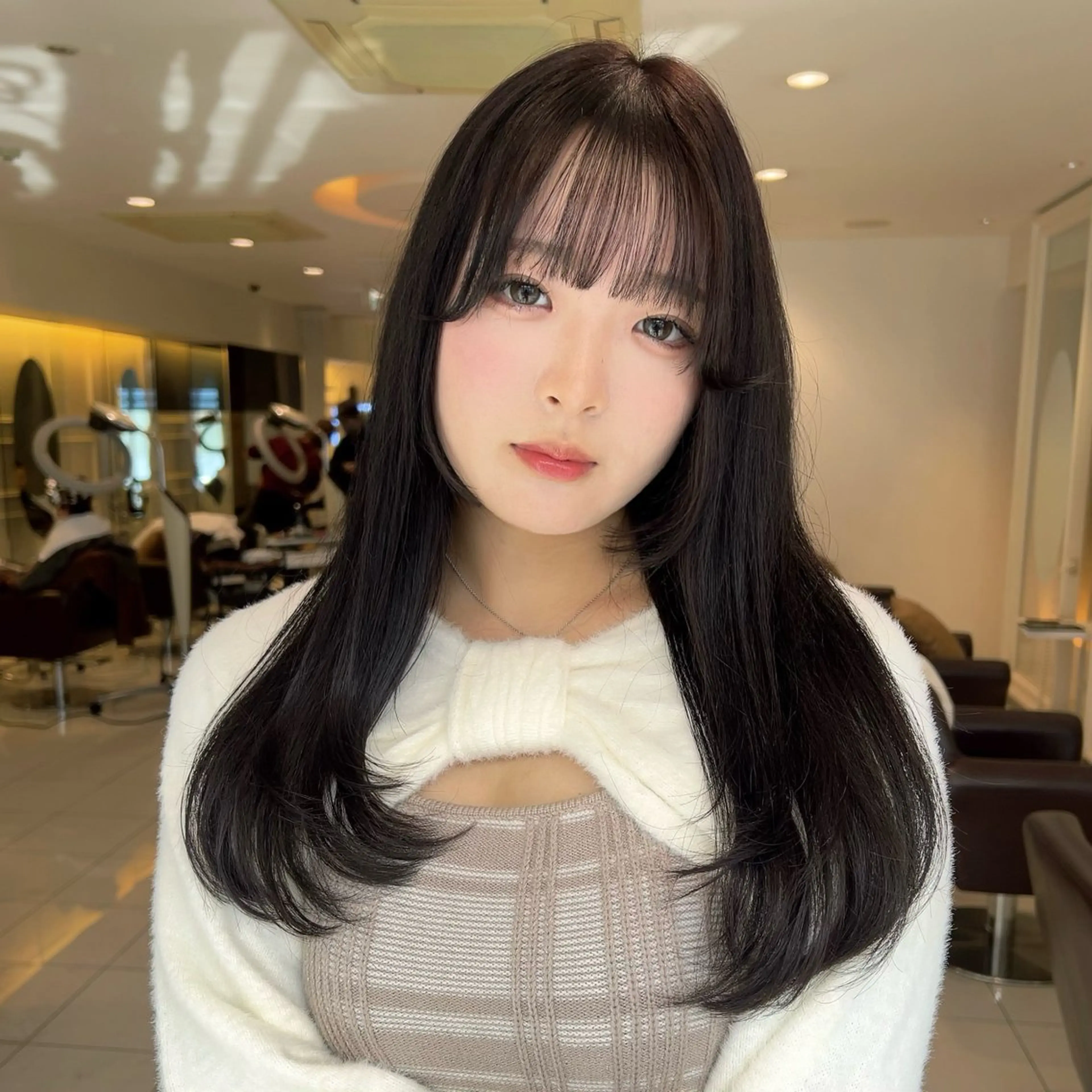 ロング モデル募集/カレン /レイヤーカットのヘアスタイル