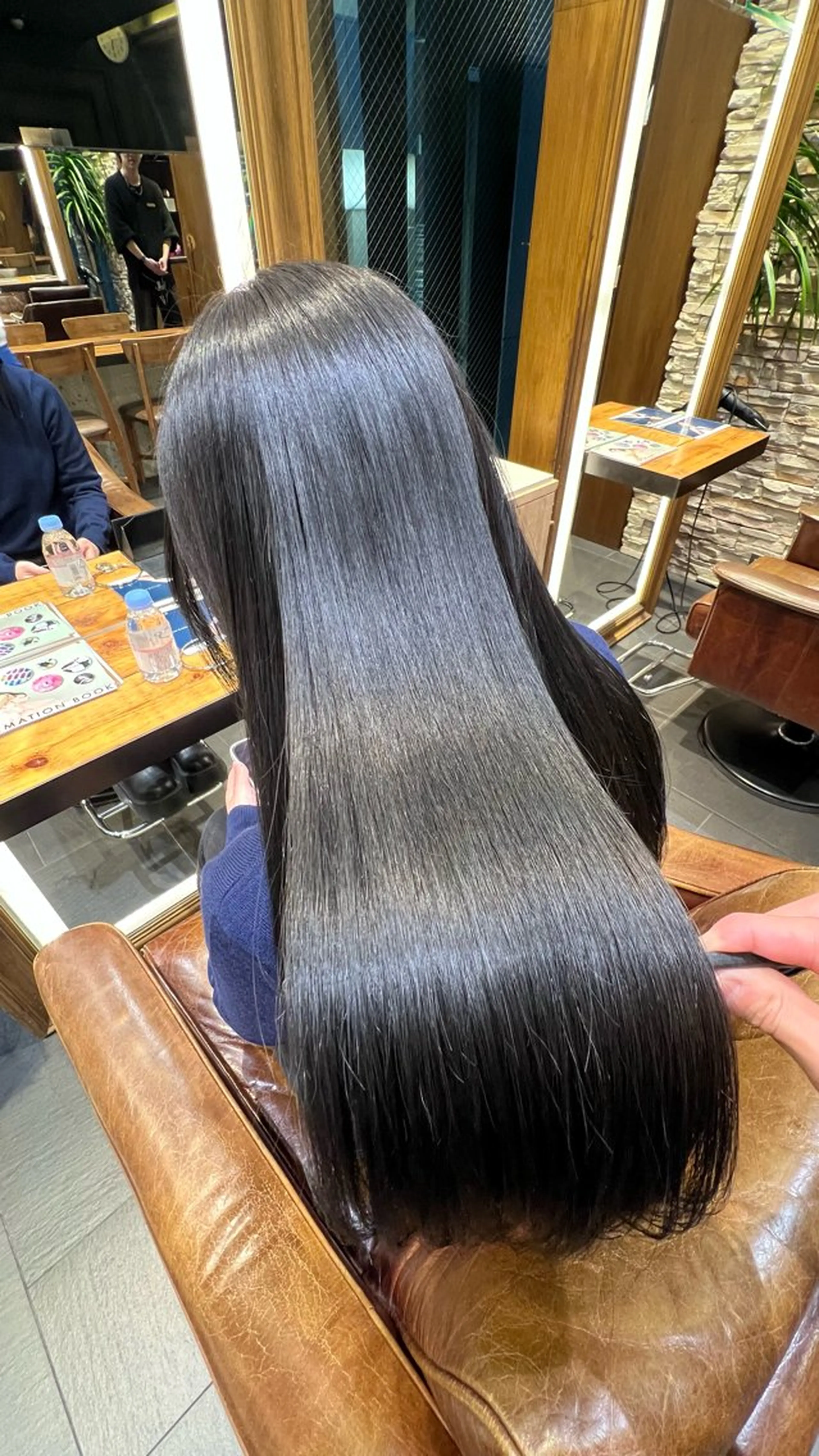 ロング ヘアカラー 金井蛍祐/くびれボブ /透明感カラー/艶髪のヘアスタイル