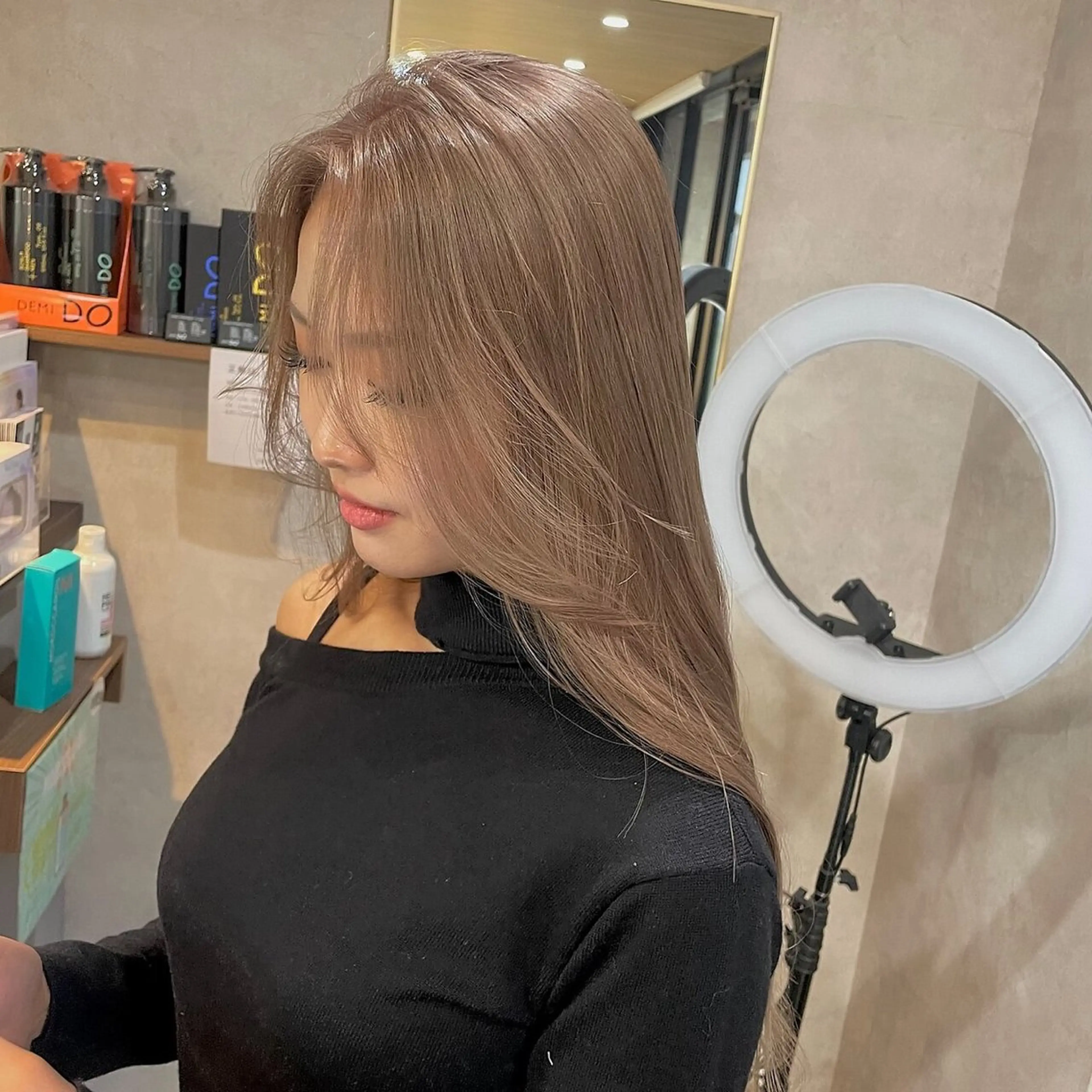 ロング カラー ヘアカラー トリートメント RIENS xreaのヘアスタイル