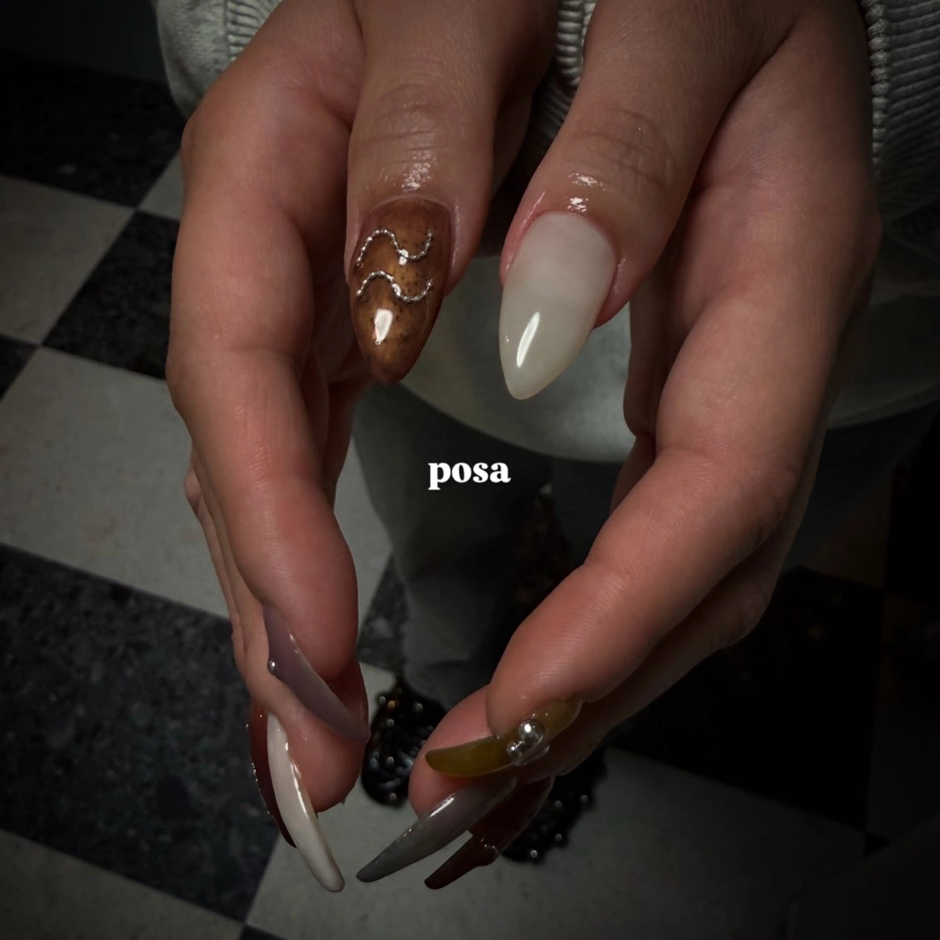 ネイル ニュアンスネイル シンプルネイル ハンドネイル posa nail モエミのネイルデザイン