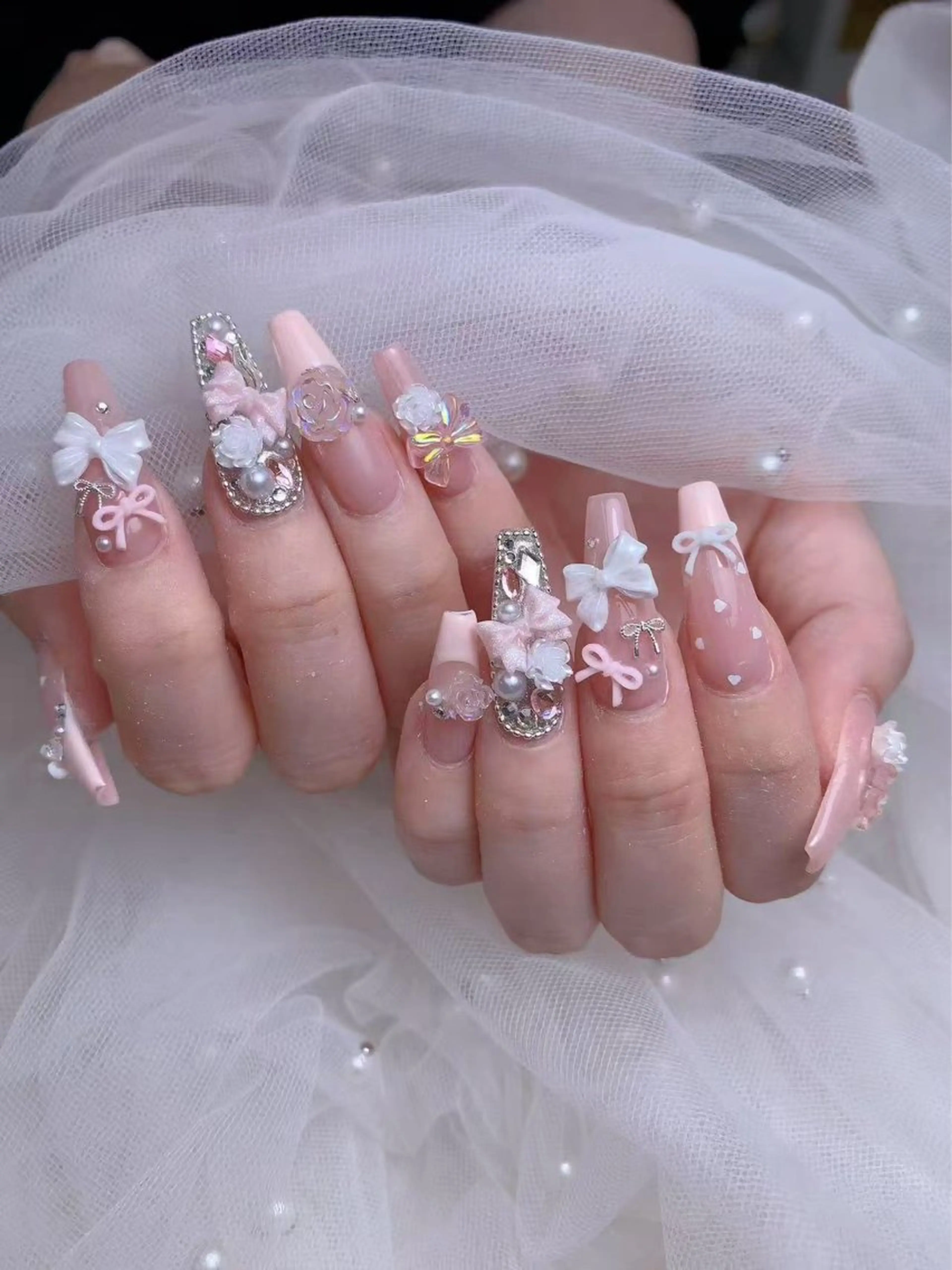 ネイル チョウ チョウのネイルデザイン