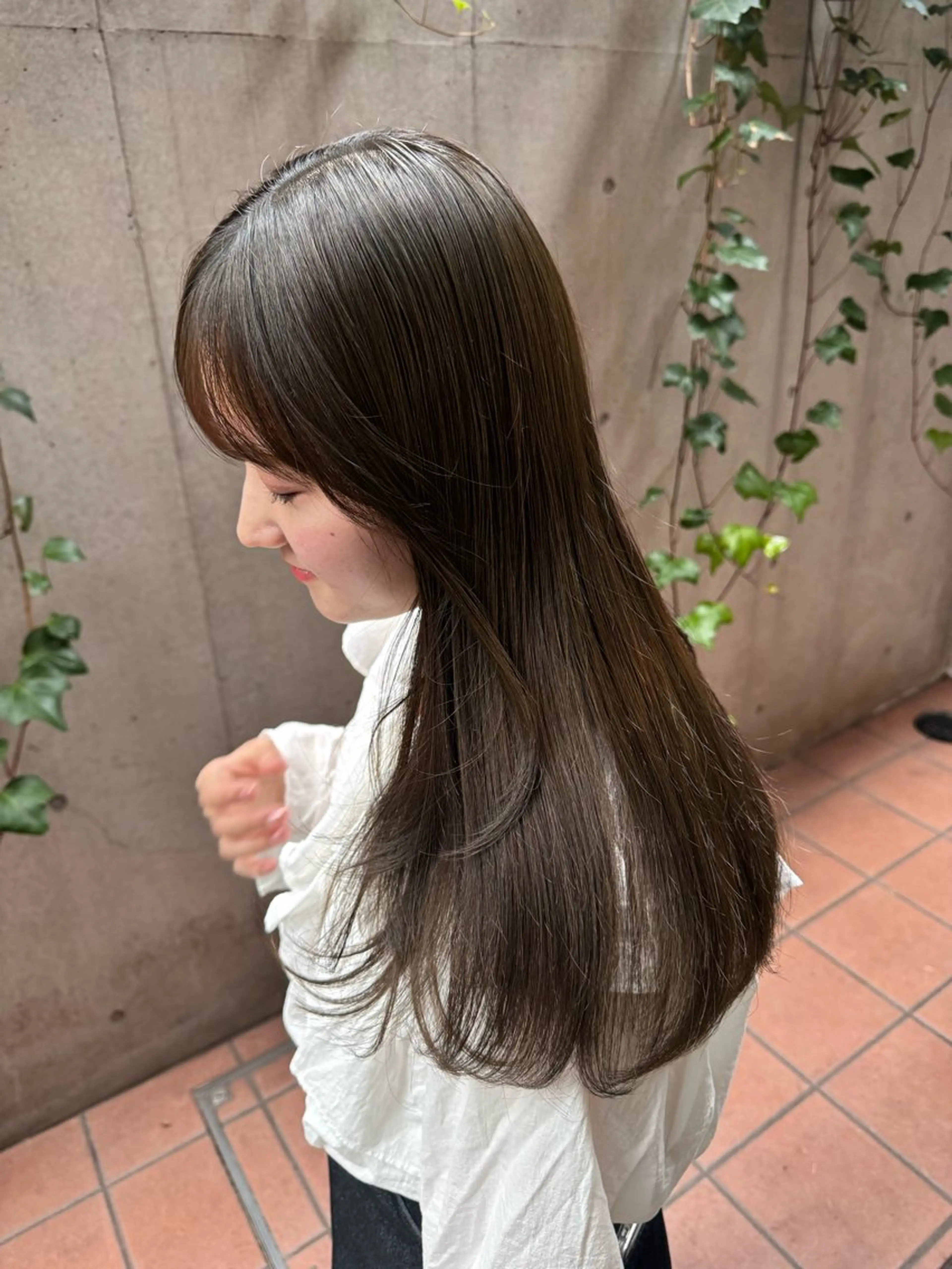 ミディアム カラー カット ヘアカラー 大橋 芽衣のヘアスタイル