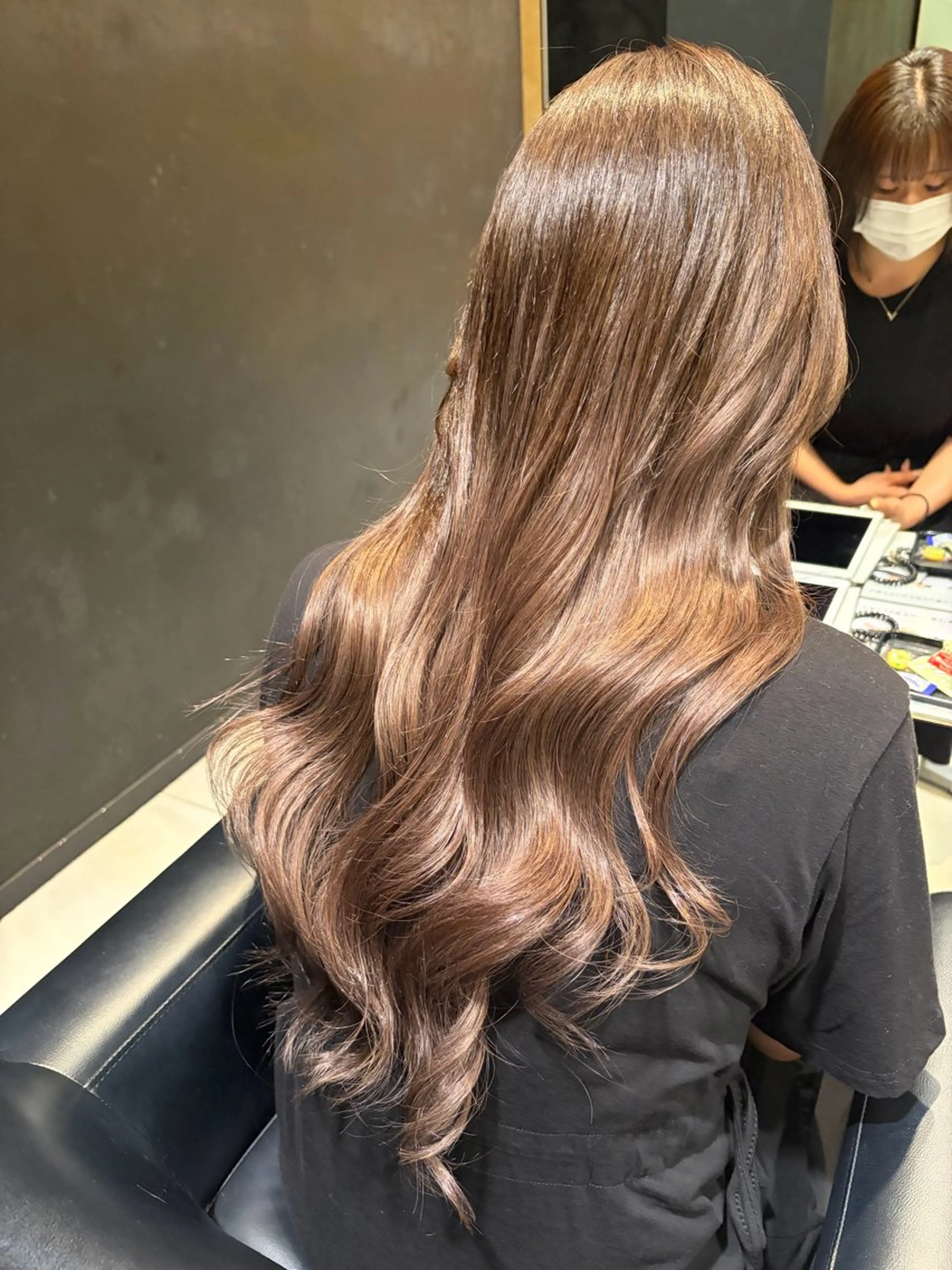 ロング カラー シールエクステ ハイトーンカラー ボブ エクステ エクステ ルナ|縮毛矯正 ×デザインカラー🥝のヘアスタイル