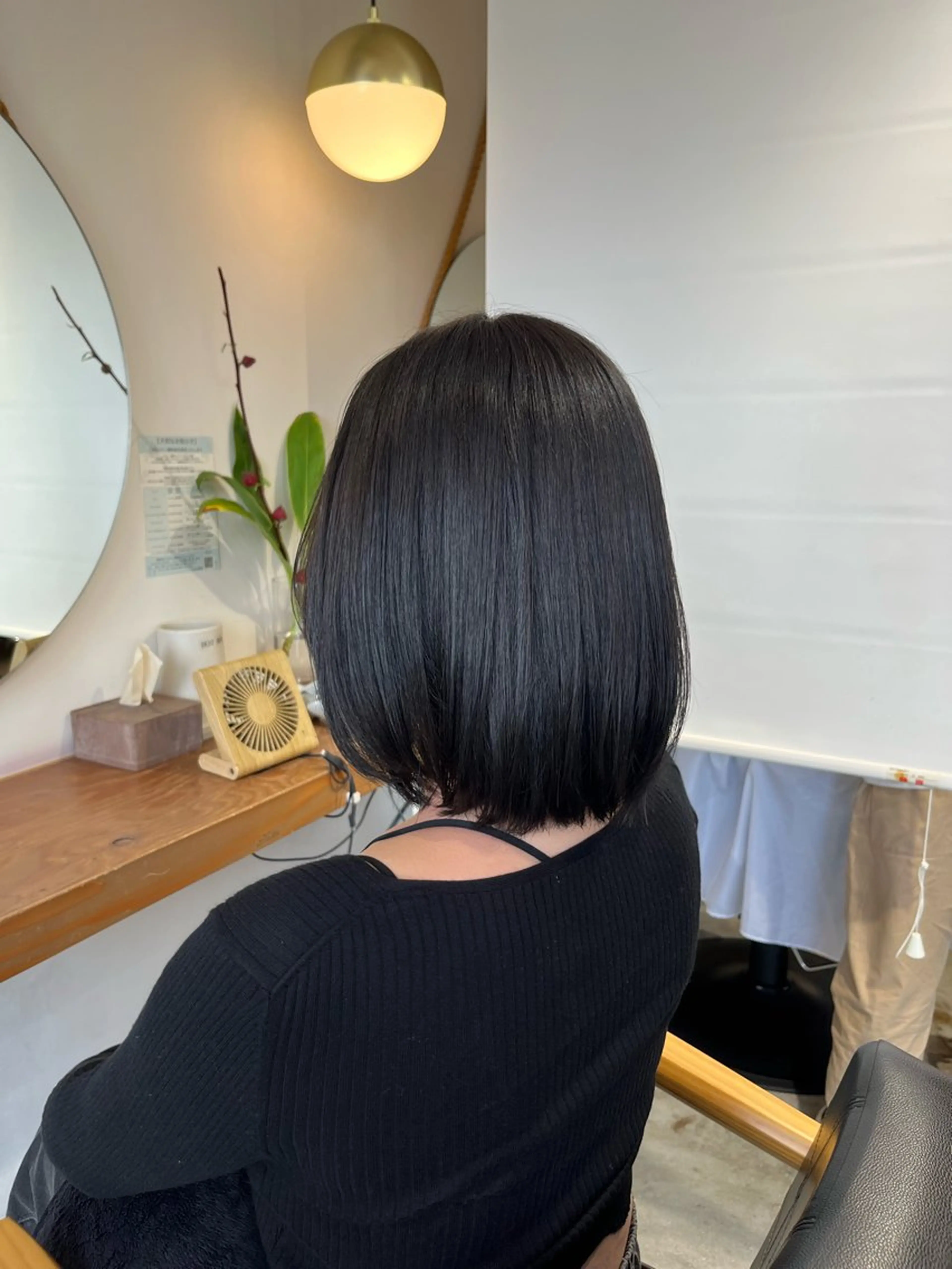 ミディアム ヘアカラー トリートメント 塩川ももこ/ 自然な縮毛矯正のヘアスタイル