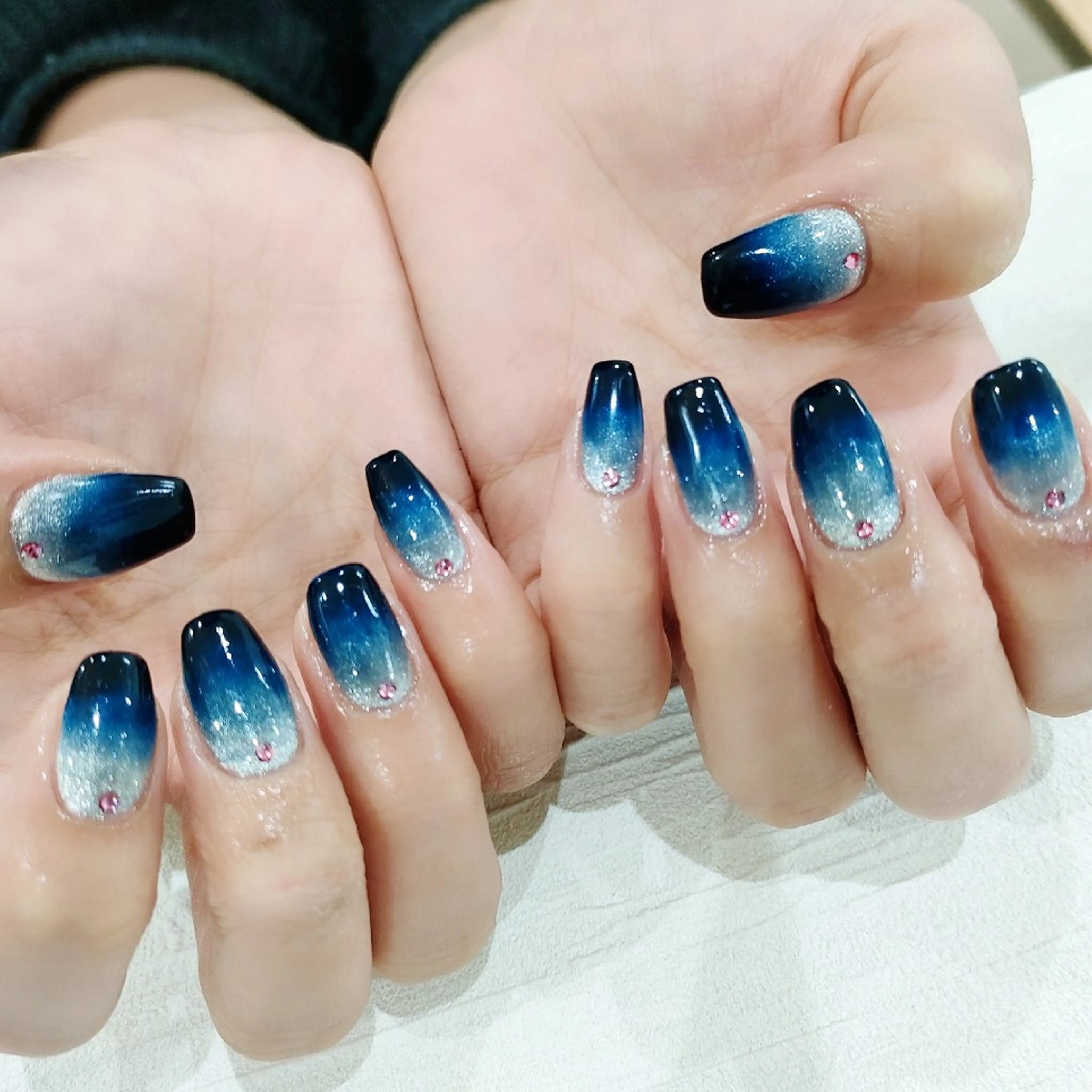 ネイル ジェルネイル パラジェル ストーンネイル ハンドネイル muum_nail 新宿2分 三丁目1分のネイルデザイン
