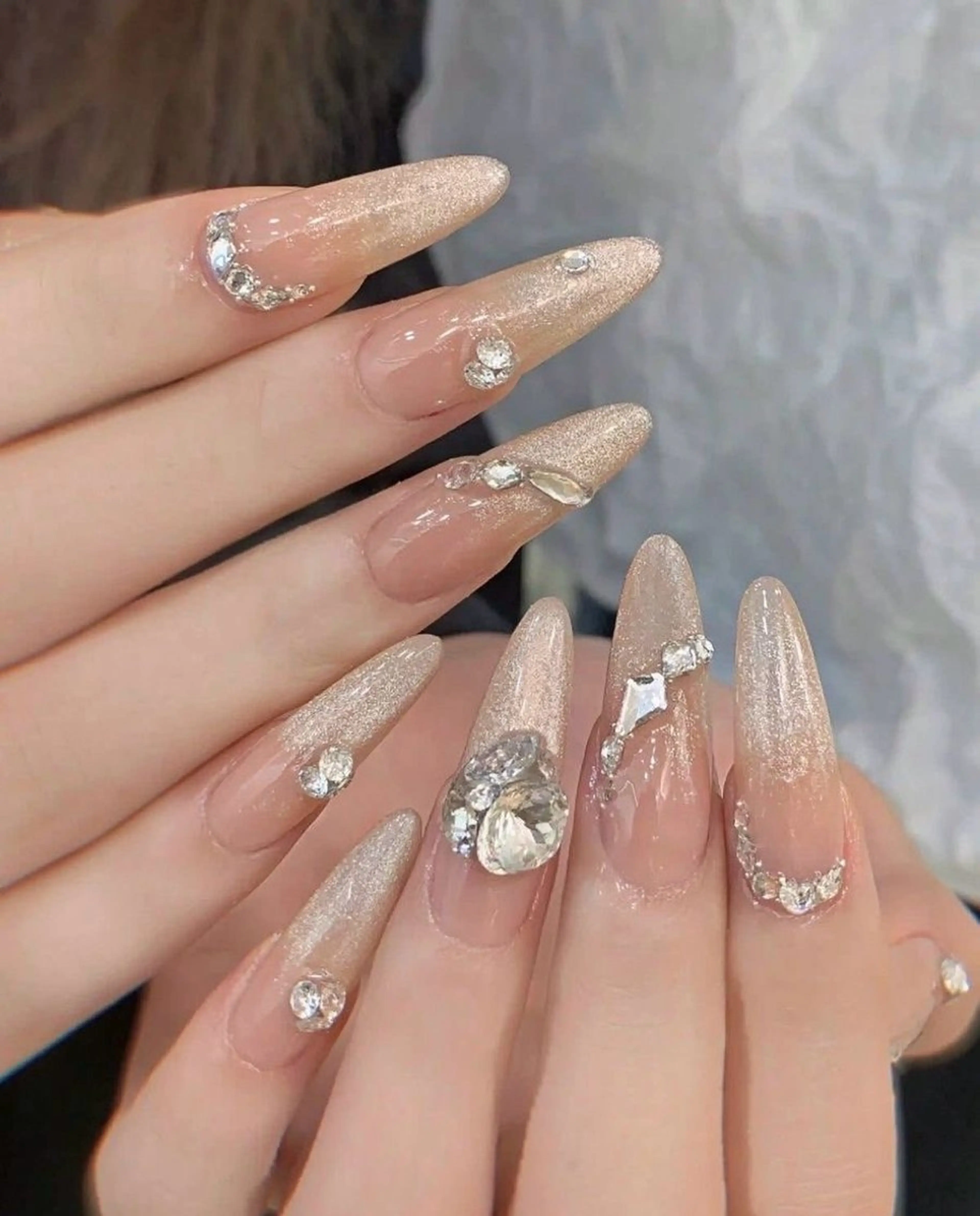 ロング ハンドネイル T&D NailSalonのネイルデザイン