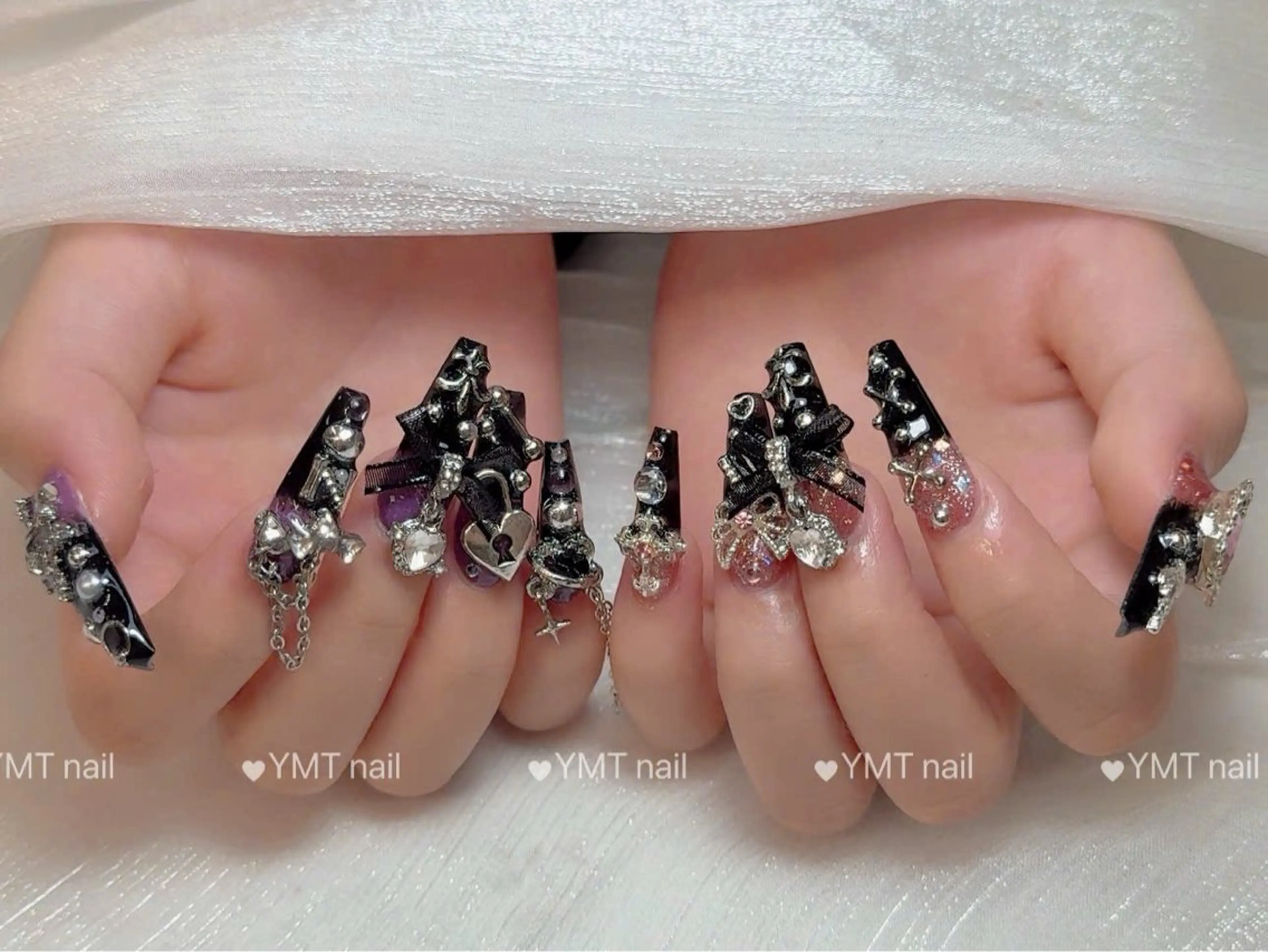 ネイル 長さ出し フットネイル ジェルネイル 韓国ネイル マグネットネイル ハンドネイル YMT NailStudioのネイルデザイン