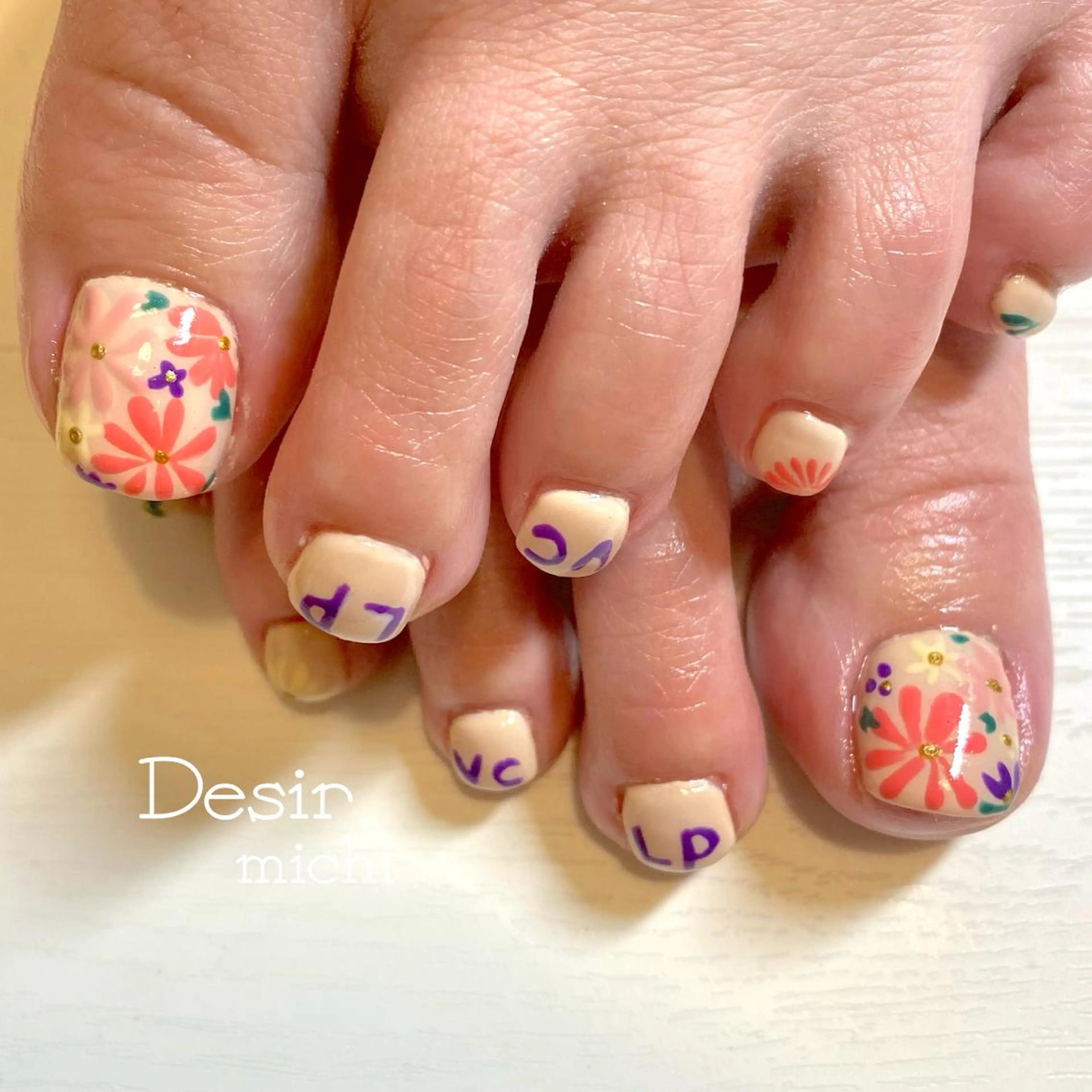 ネイル 伊藤 美智子のネイルデザイン