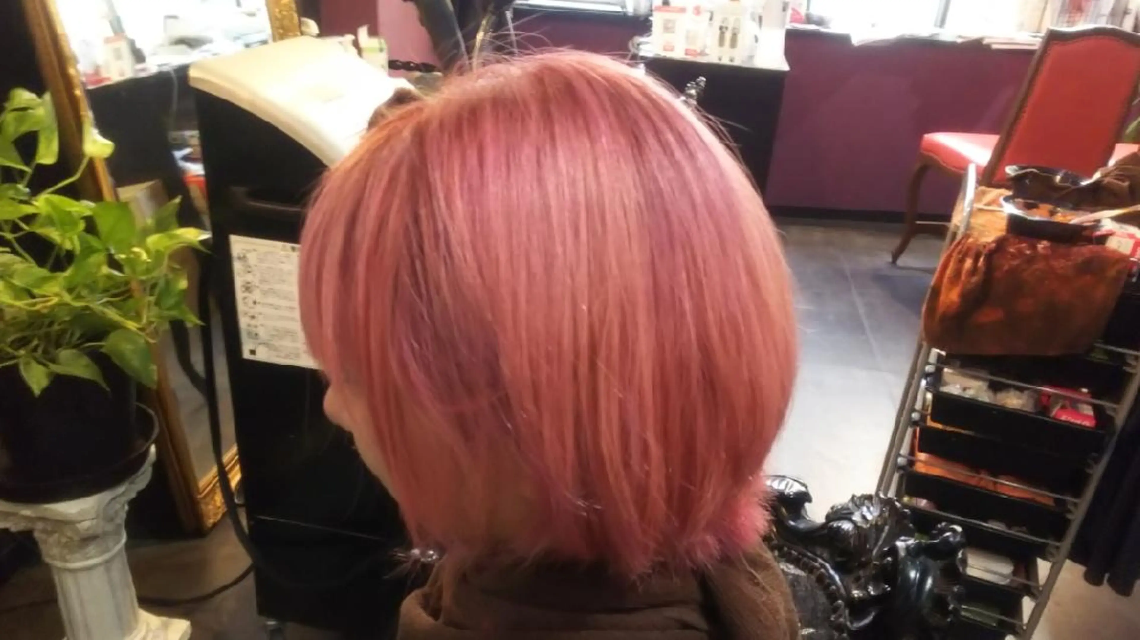 ショート カラー ブリーチ ダブルカラー yas骨格修正カット ヤス派手神美容師のヘアスタイル