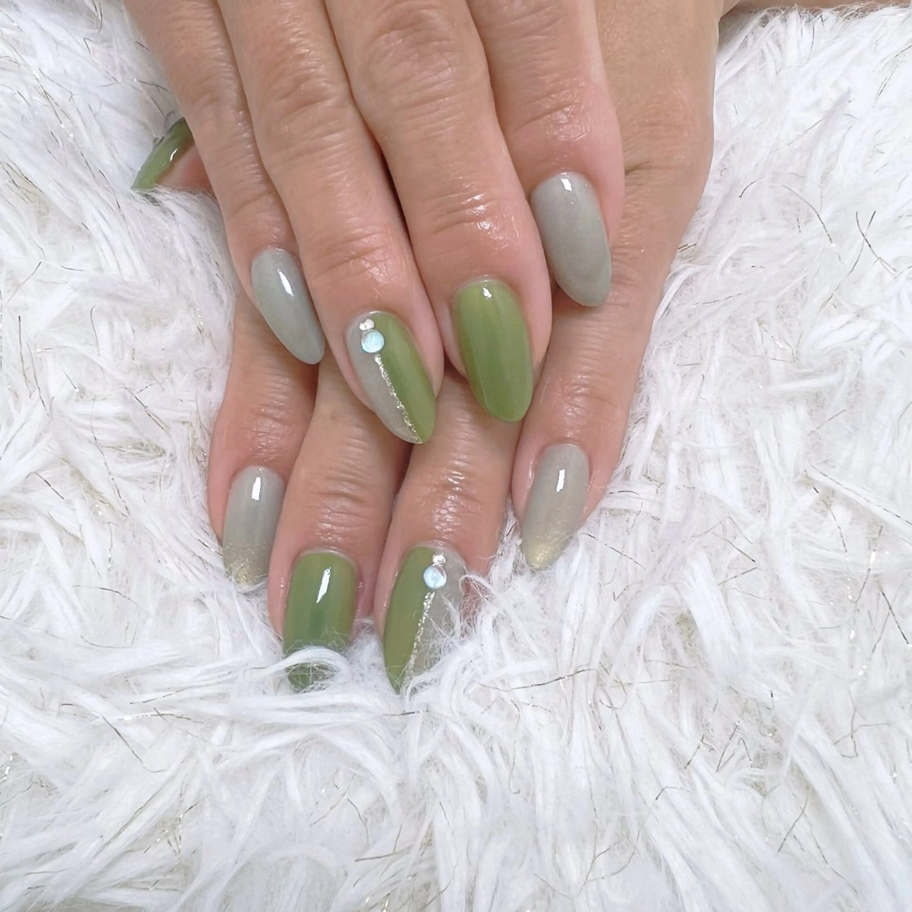 ネイル アートネイル フラッシュネイル フレンチネイル ジェルネイル ガラスフレンチ share. yurieのネイルデザイン