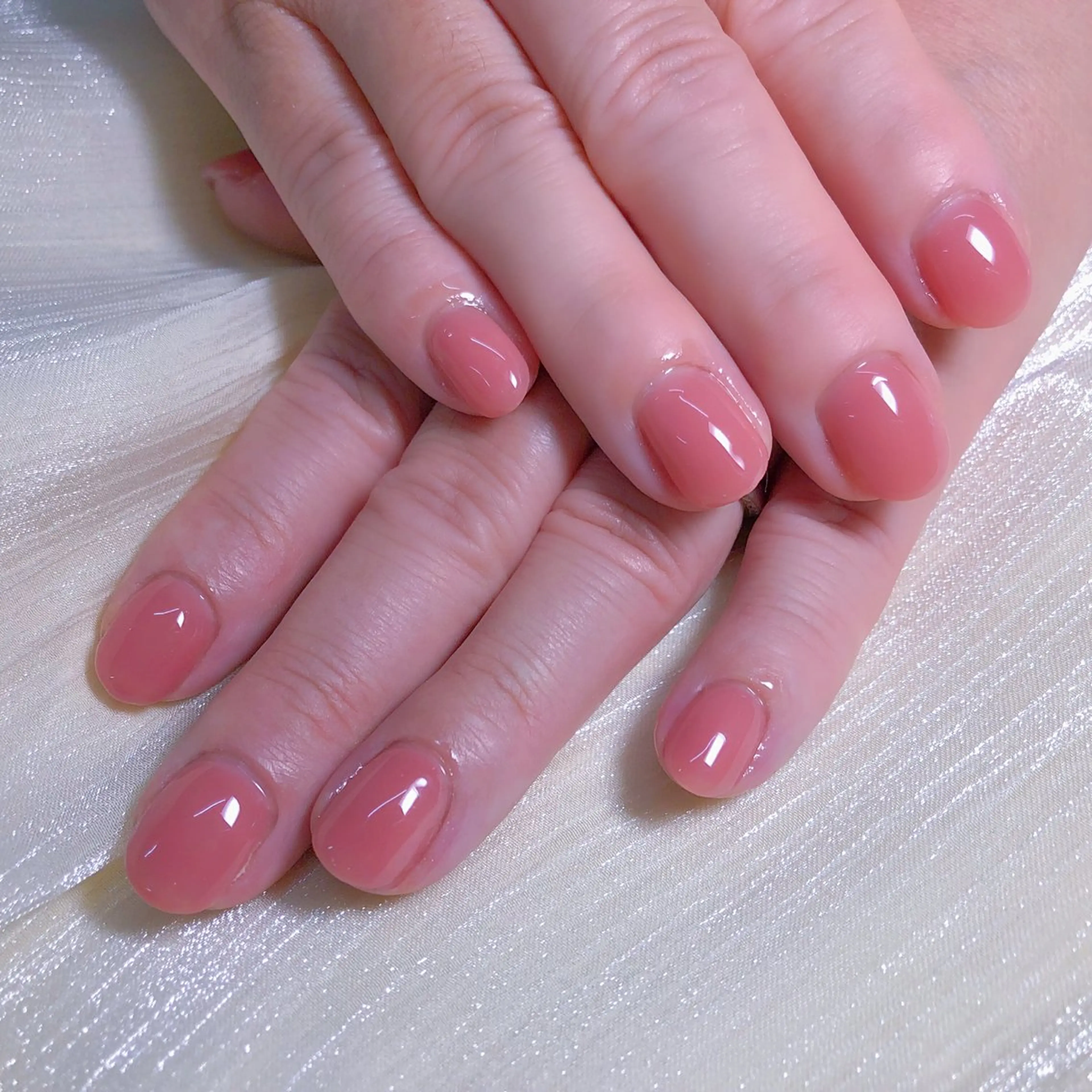 ネイル マグネットネイル オフィスネイル ワンカラーネイル ピンク シンプルネイル ハンドネイル Salon GEM(ジェム)のネイルデザイン