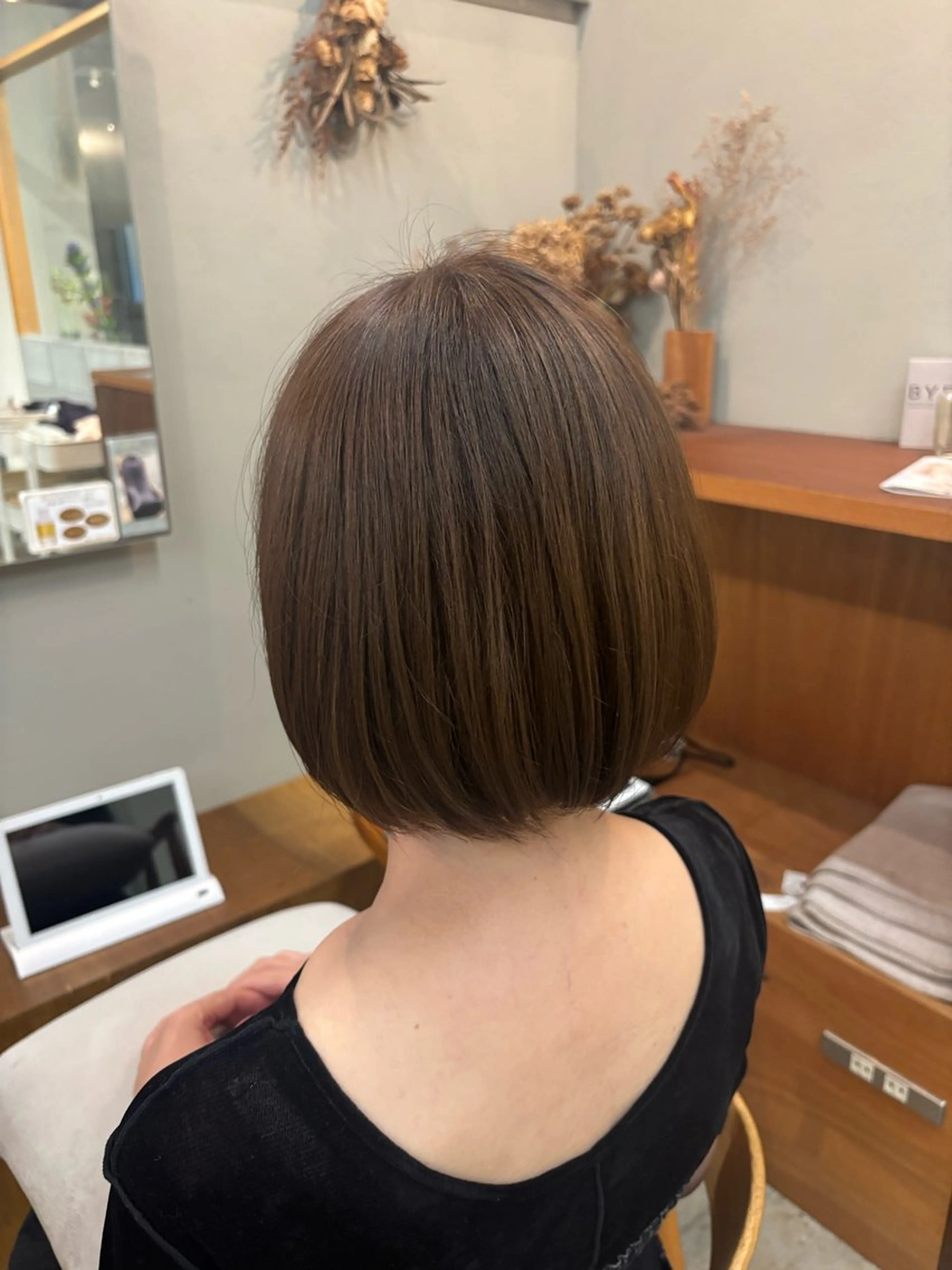 カラー ヘアカラー トリートメント Asumi/丸の内 /ブリーチ/花屋併設のヘアスタイル