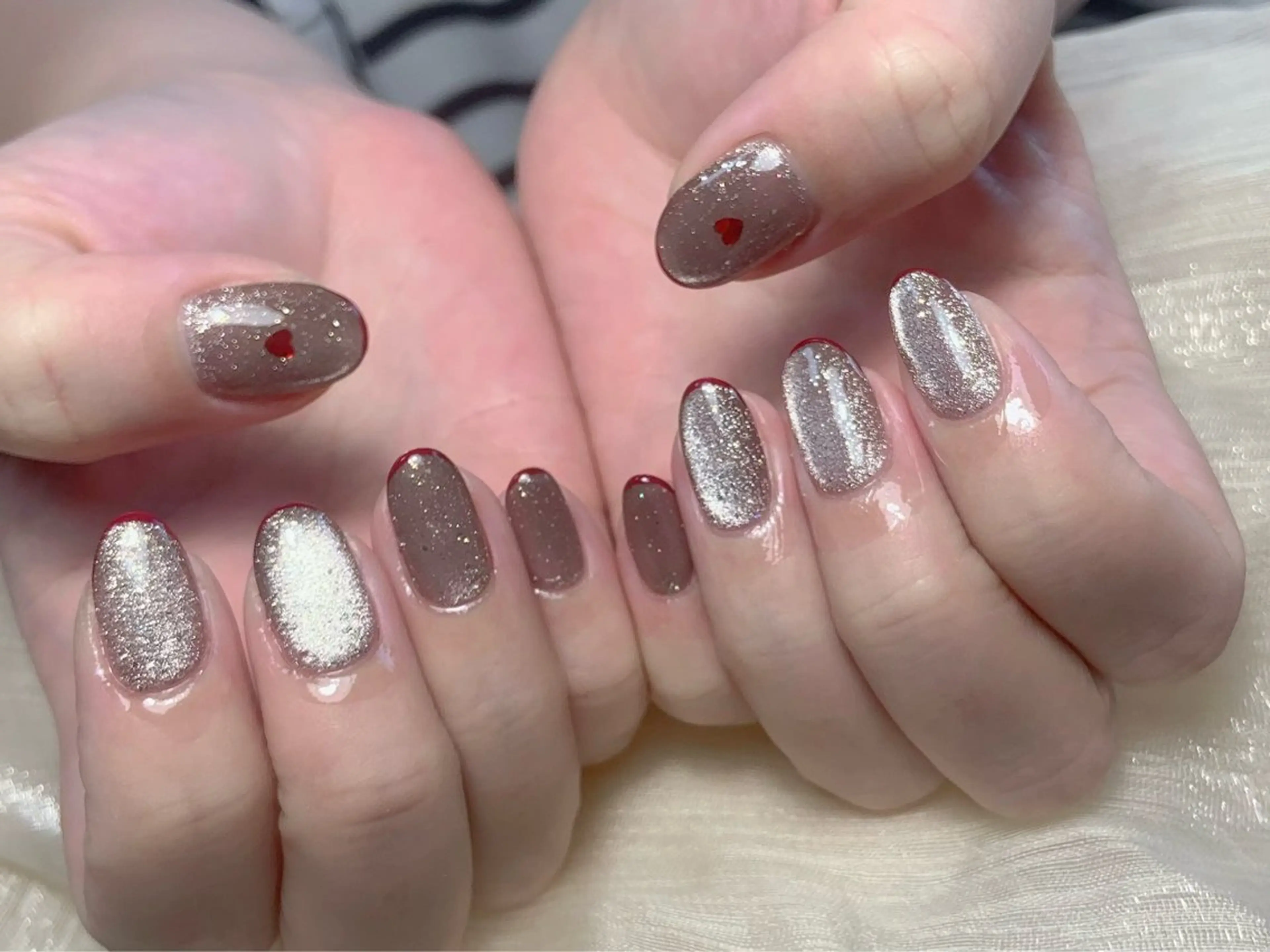 ネイル オーロラネイル チークネイル フレンチネイル ジェルネイル ガラスフレンチ ハンドネイル ハンドケア Nail Jolie所属・Nail Jolieのネイルデザイン