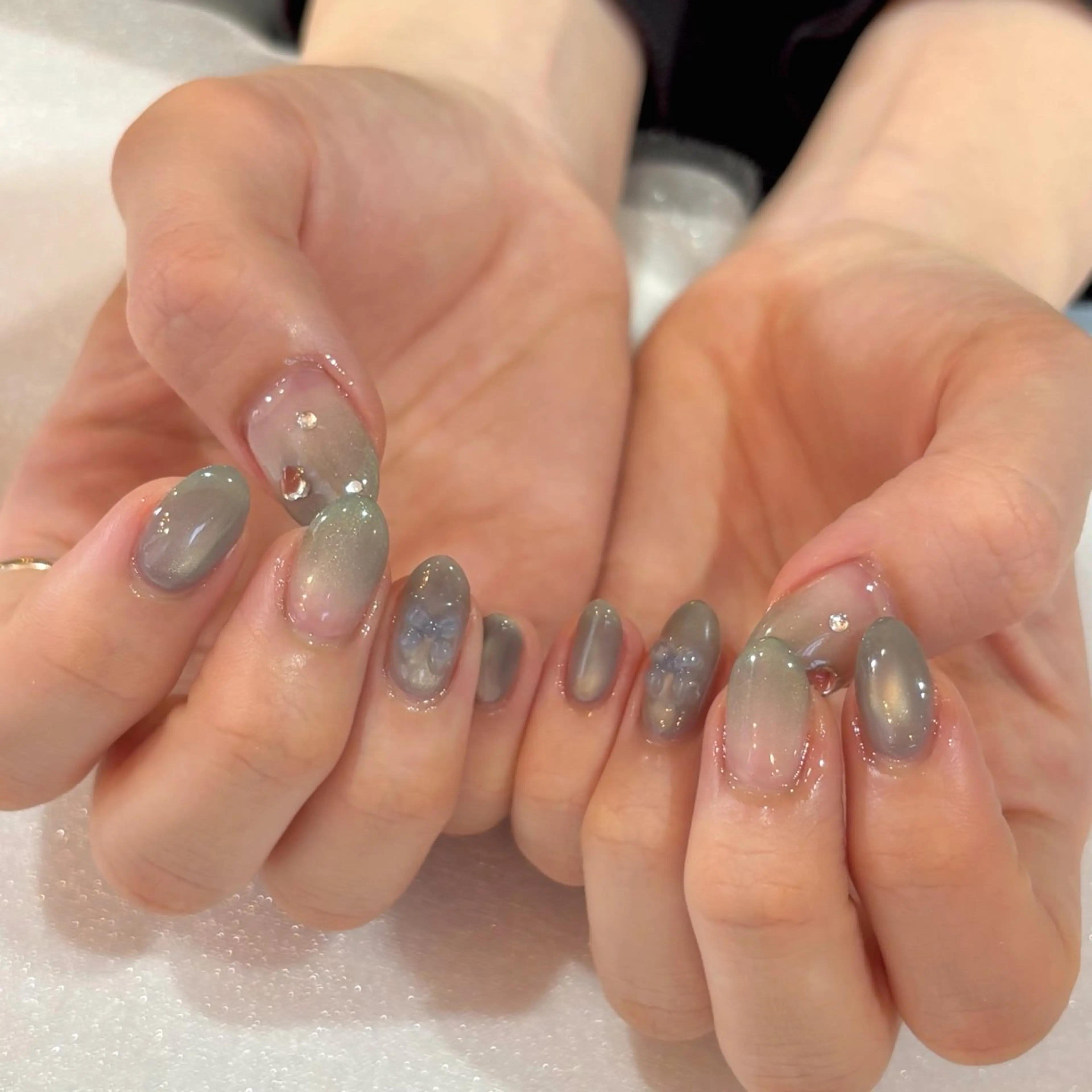 ネイル ハンドネイル miura 🫧のネイルデザイン