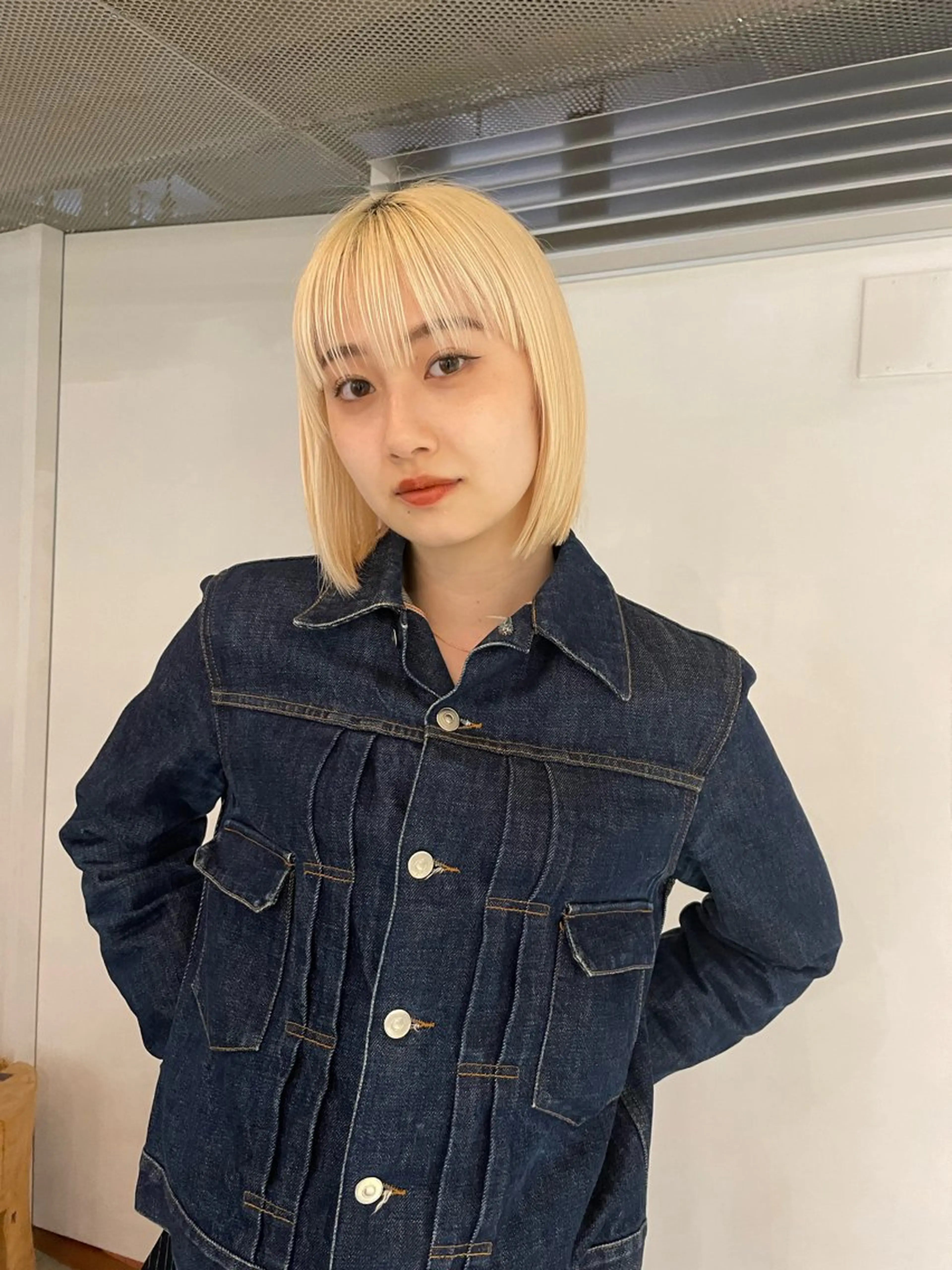 カラー かがやしづ ⭐️ハイトーンのヘアスタイル