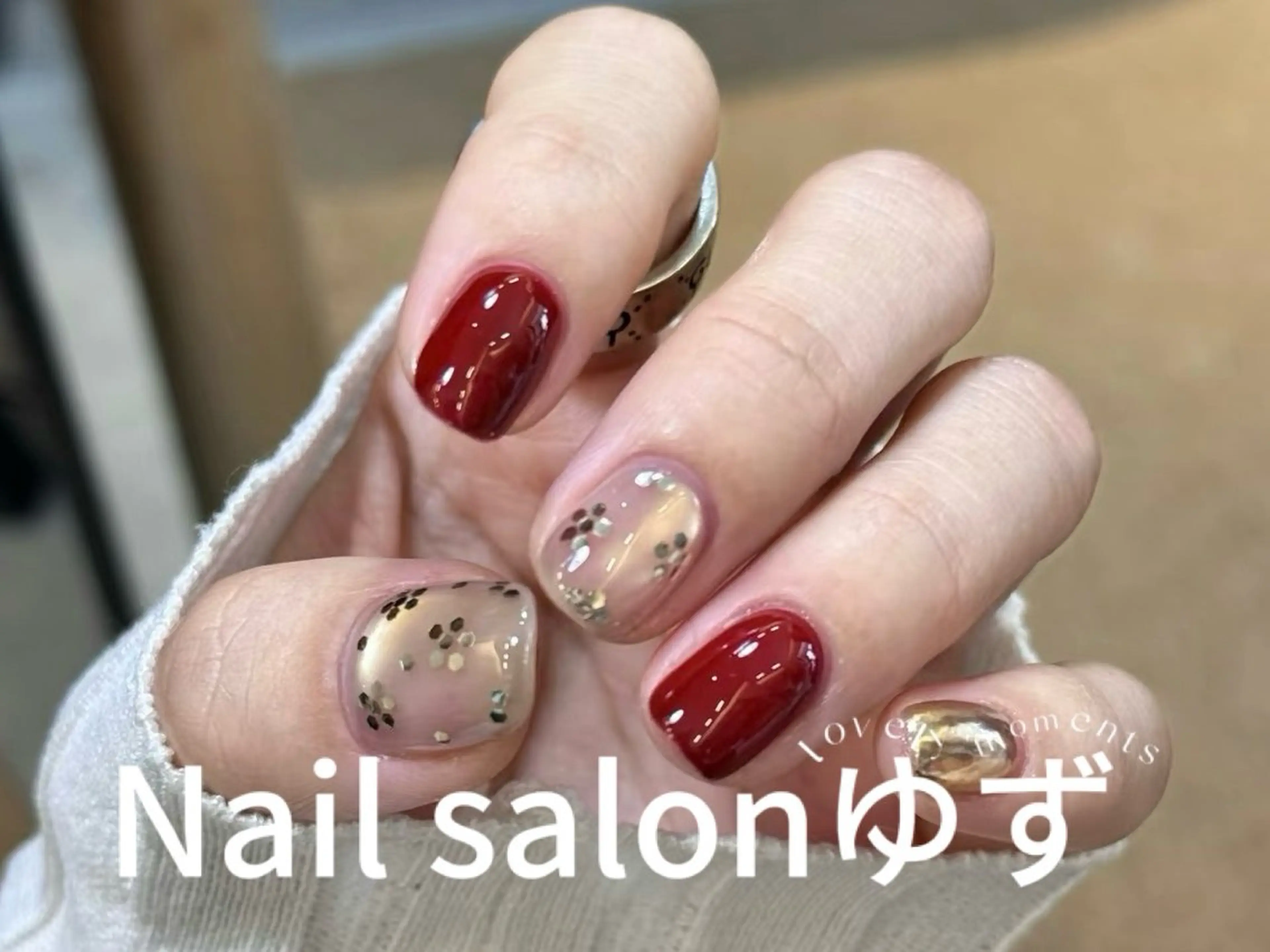 ネイル オーロラネイル フレンチネイル ジェルネイル ガラスフレンチ 韓国ネイル ハンドネイル ネイルサロン ゆずのネイルデザイン