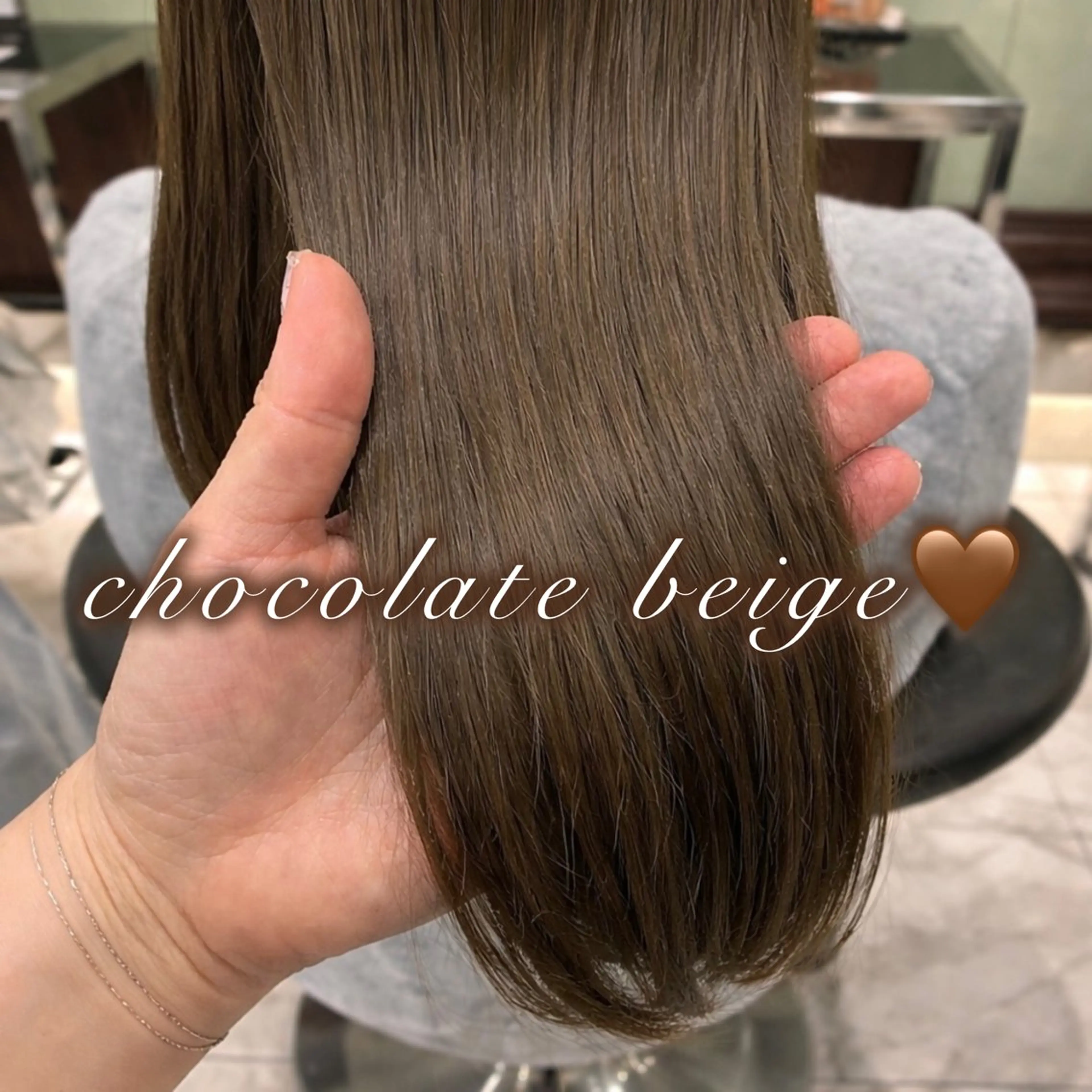 ミディアム カラー ブリーチ 透明感カラー ブリーチなしカラー 顔まわりレイヤー 顔周りカット カット ヘアカラー トリートメント 韓国カラーお任せ❤️ アサコサユリ🎀の眉毛・アイブロウイメージ