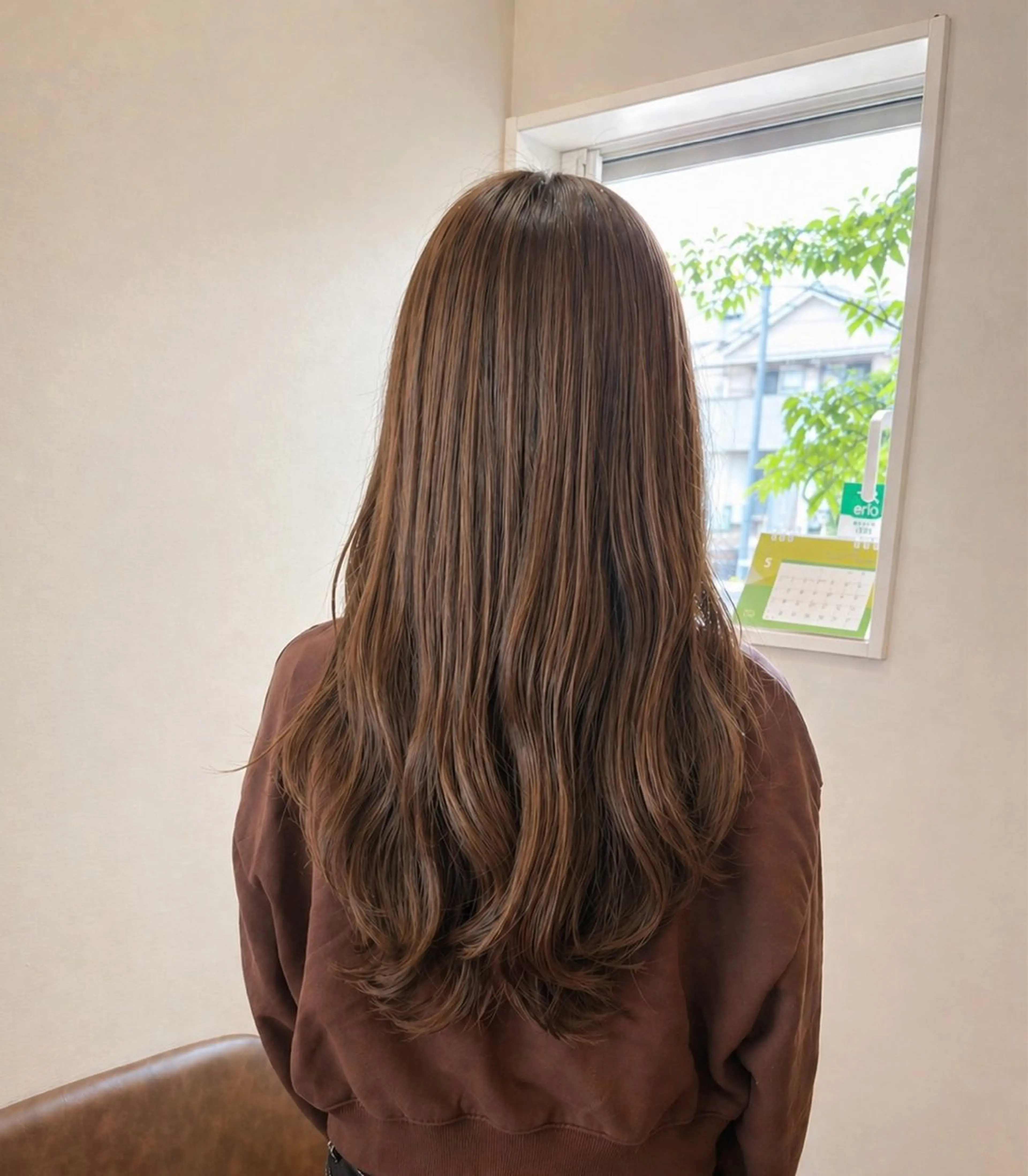 ロング レイヤーカット カット ヘッドスパ 切りっぱなしボブ／ 暖色カラー／なつみのヘアスタイル
