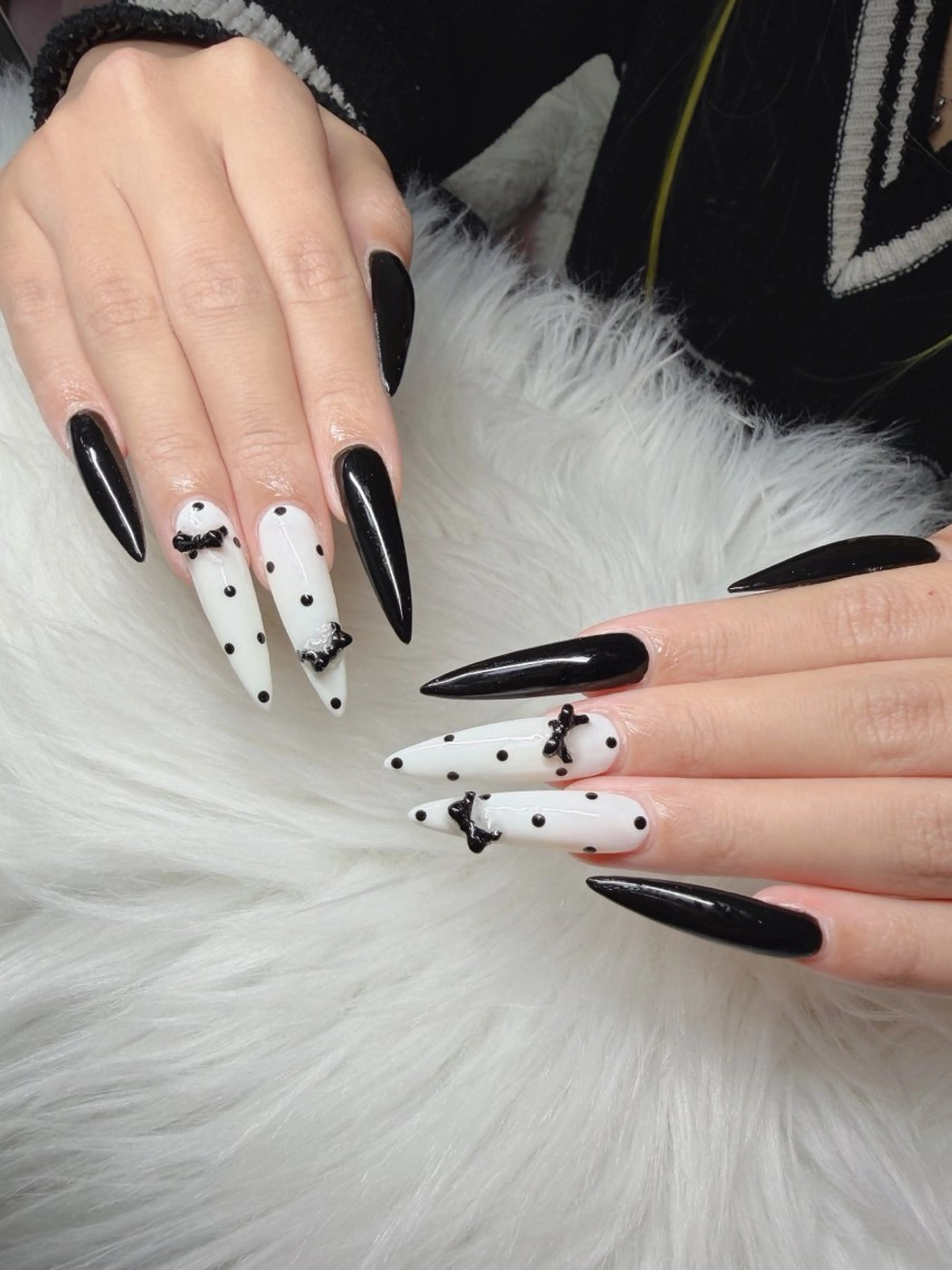 ネイル 長さ出し グラデーション 卒業式 キラキラネイル マグネットネイル Lee Nailsのネイルデザイン