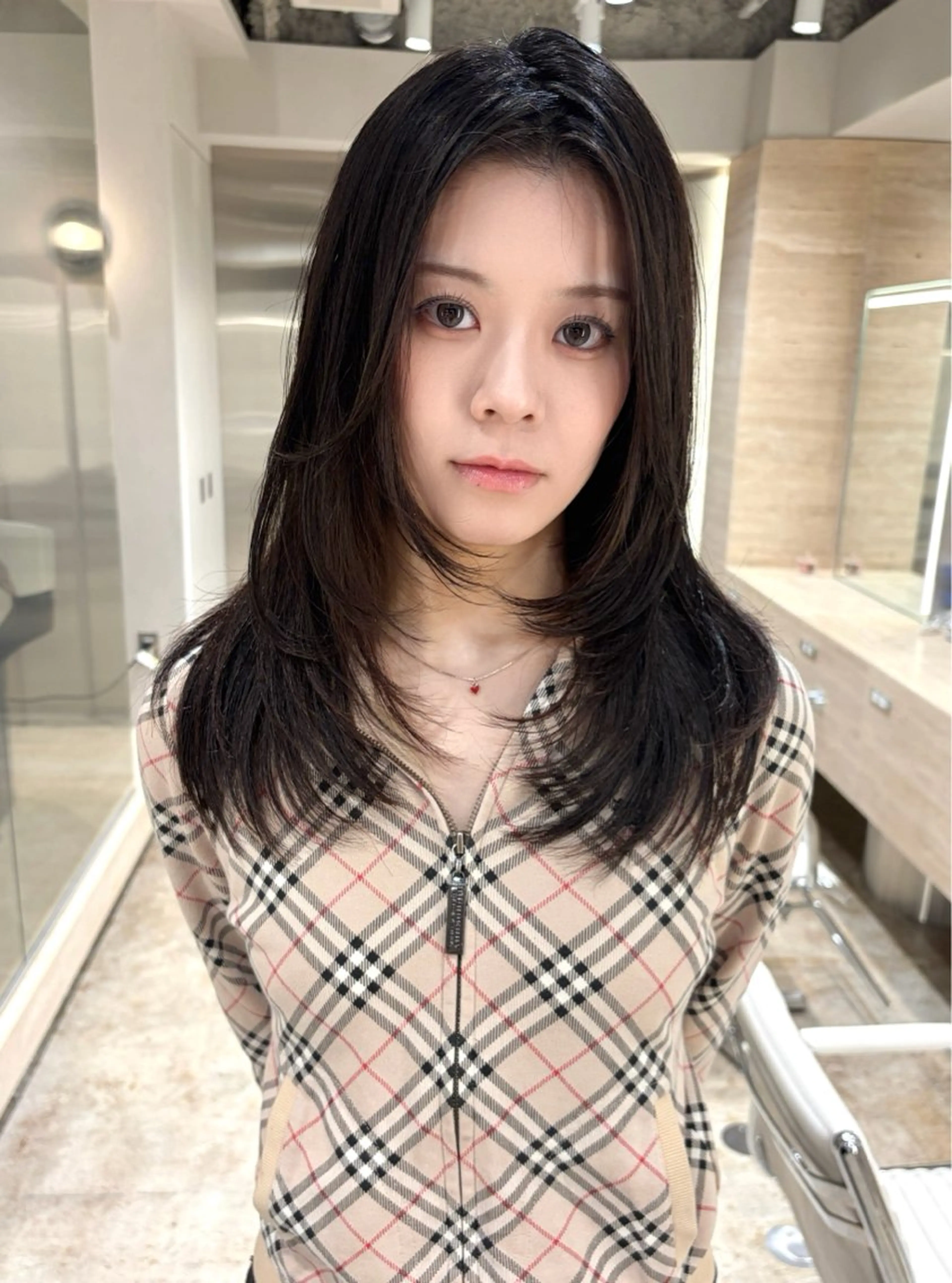 ミディアム カット ヘアカラー 前髪・顔周りカット☆ あらいみゆのヘアスタイル