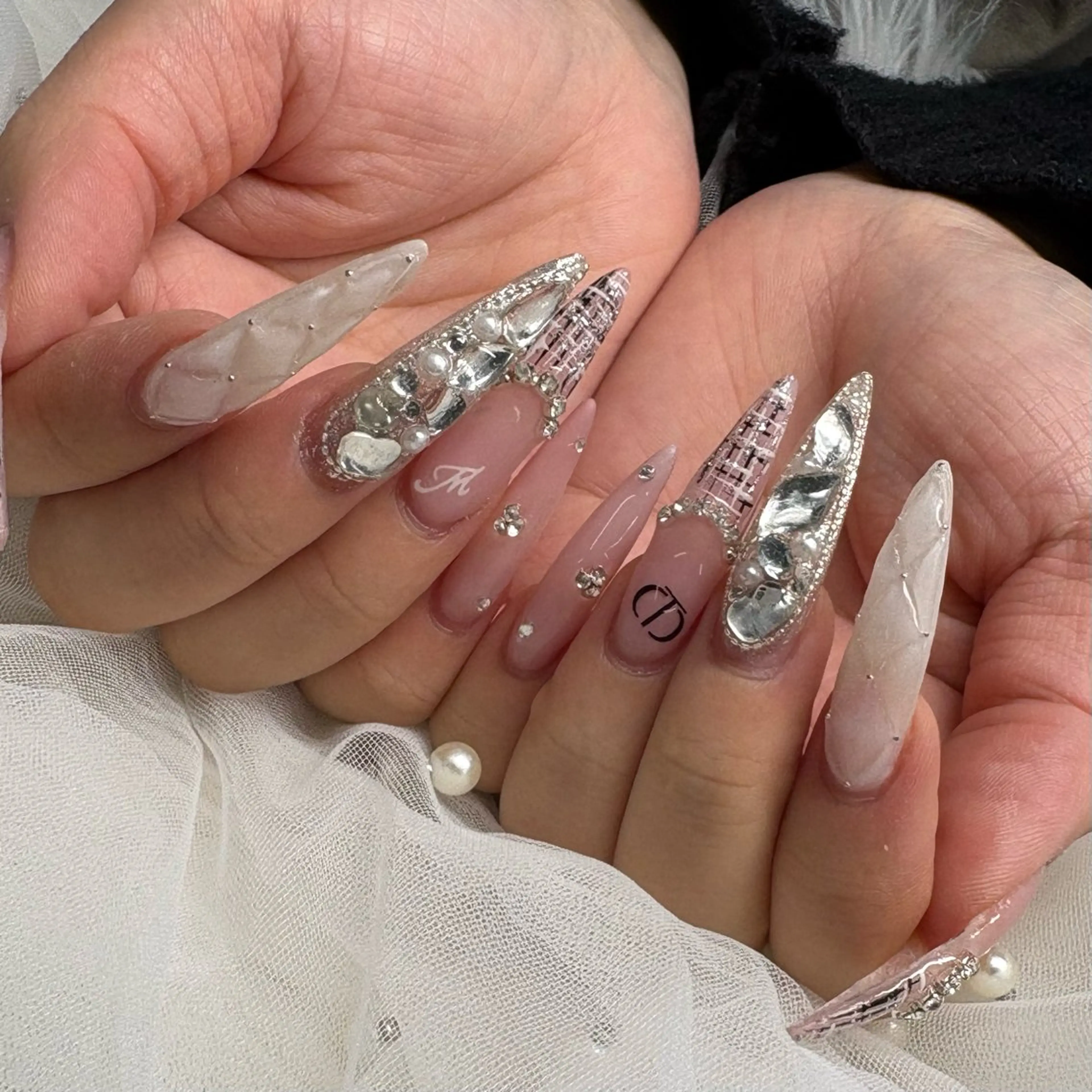 ネイル ハンドネイル SHION  のネイルデザイン