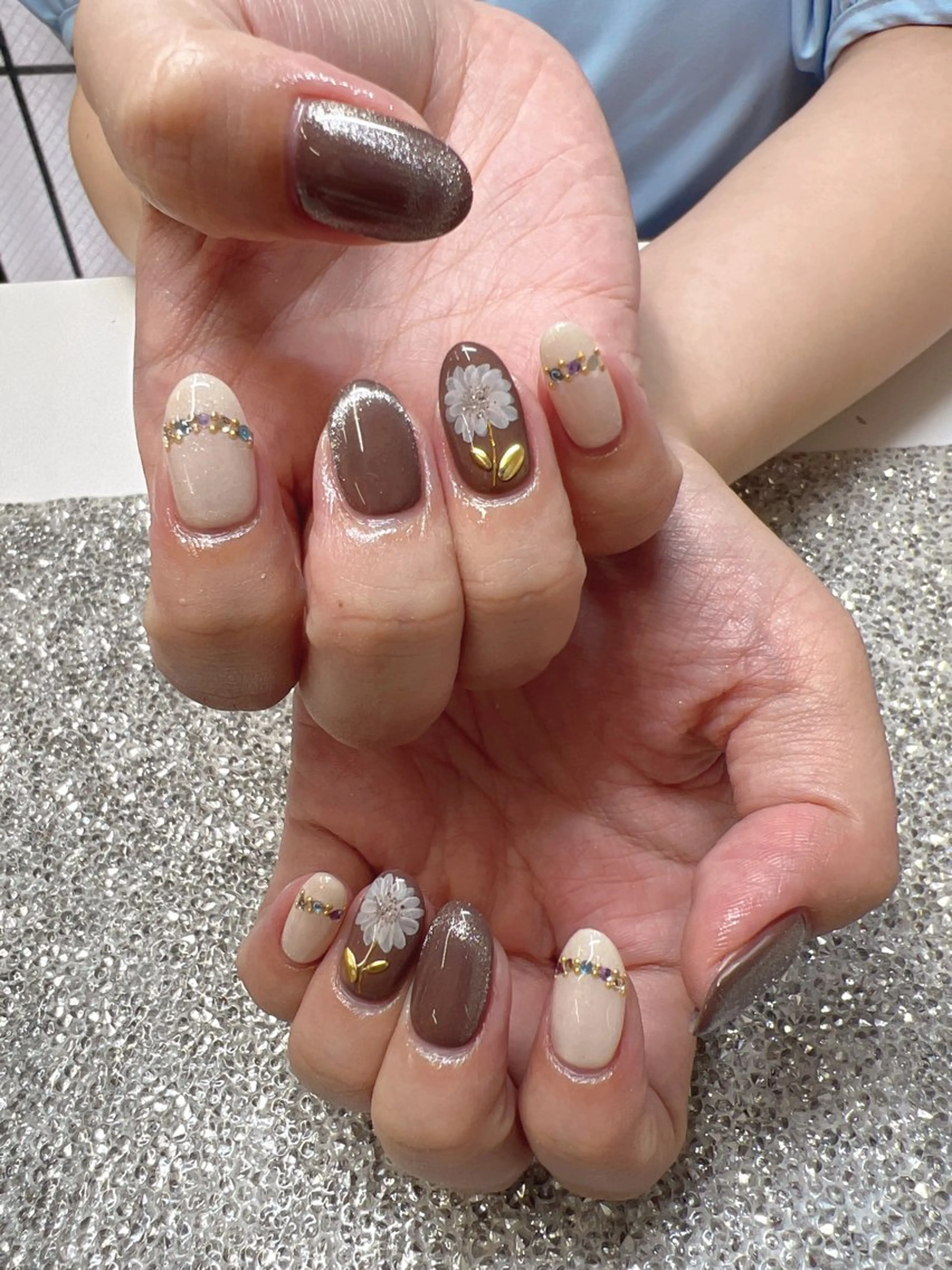 ネイル ガレンドウ 白澤 愛子のネイルデザイン