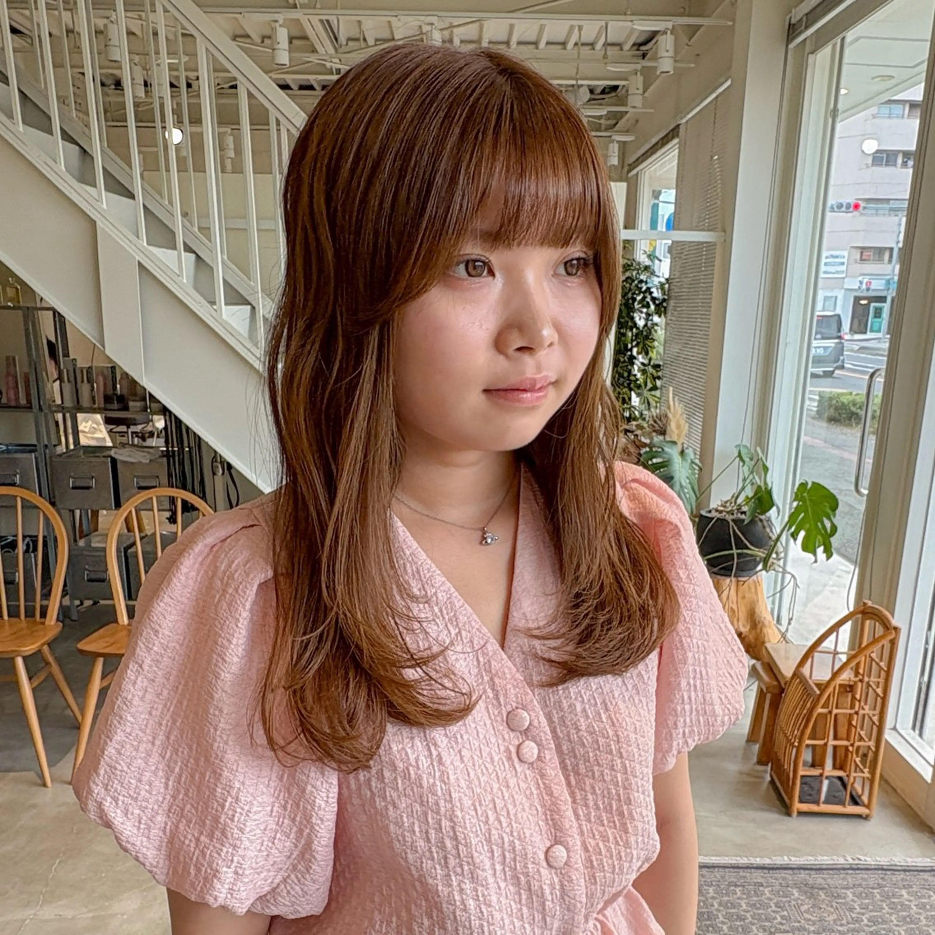 ロング レイヤーカット 安西 香利奈のヘアスタイル