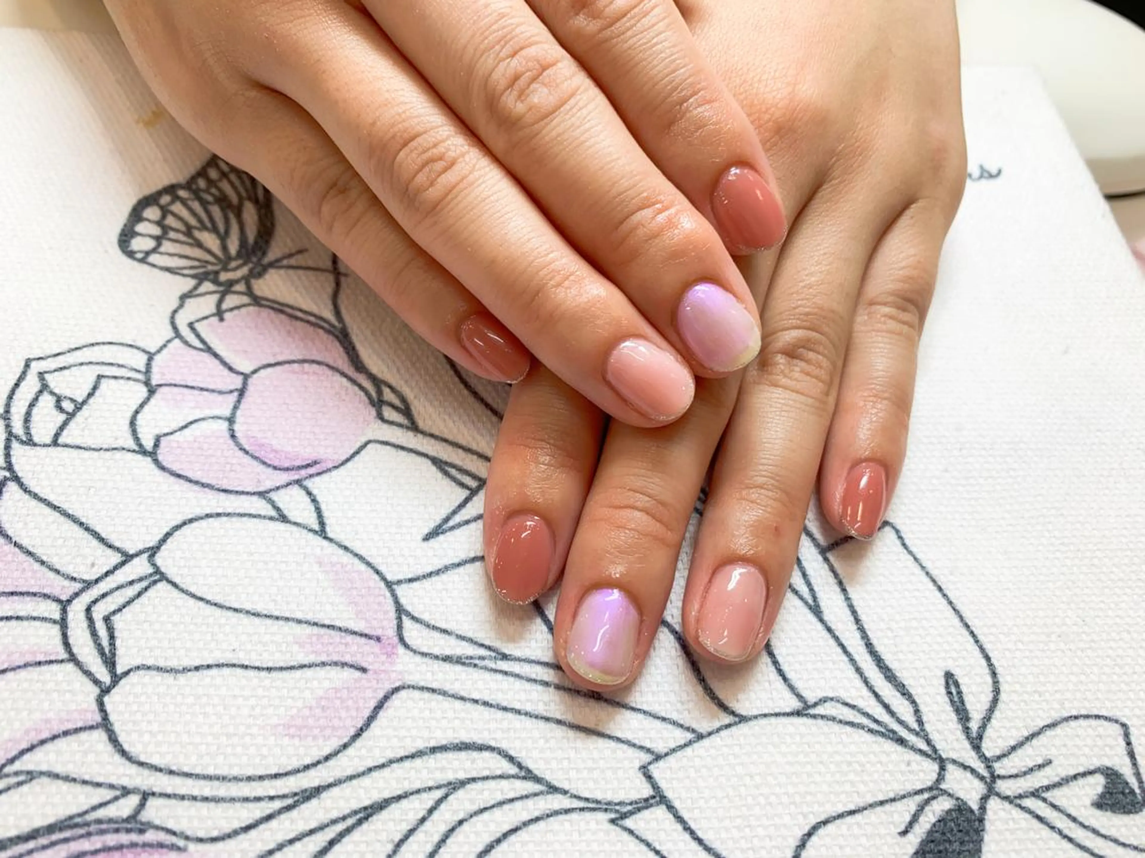 ネイル Ui_Amor (パラジェル)のネイルデザイン