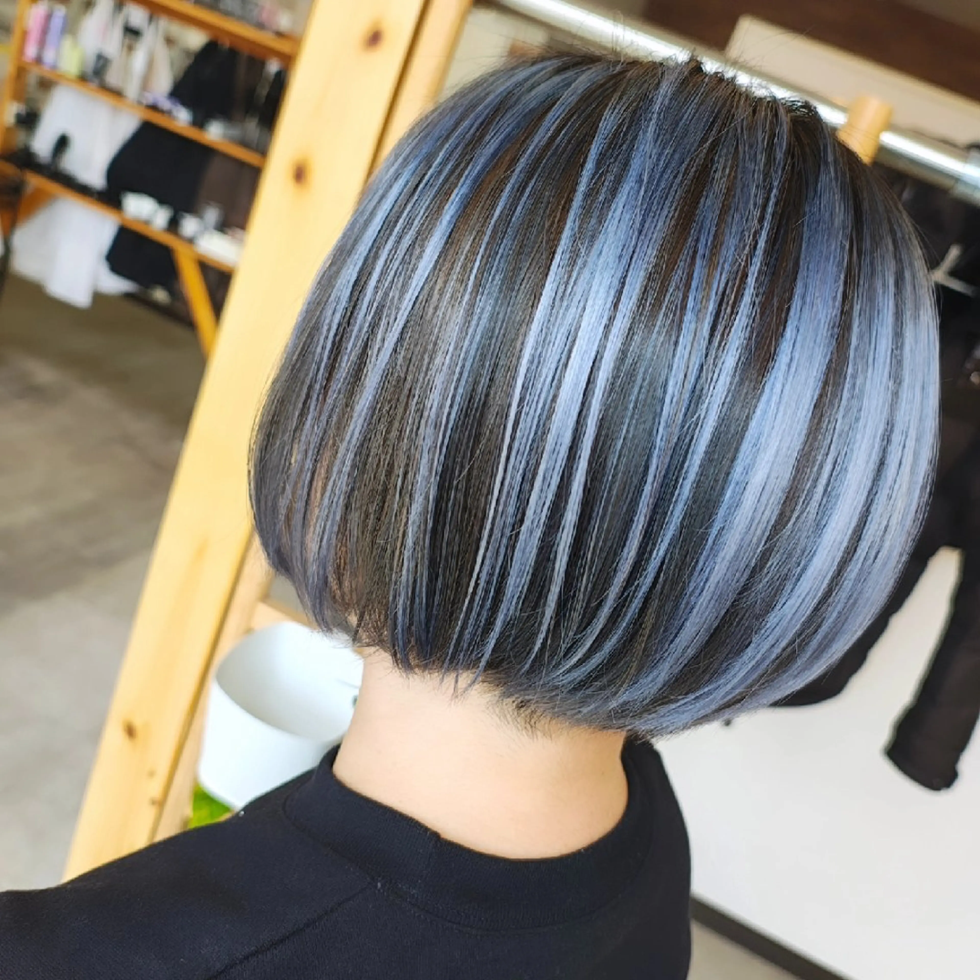 ショート カラー デザインカラー コウスケ rebornのヘアスタイル