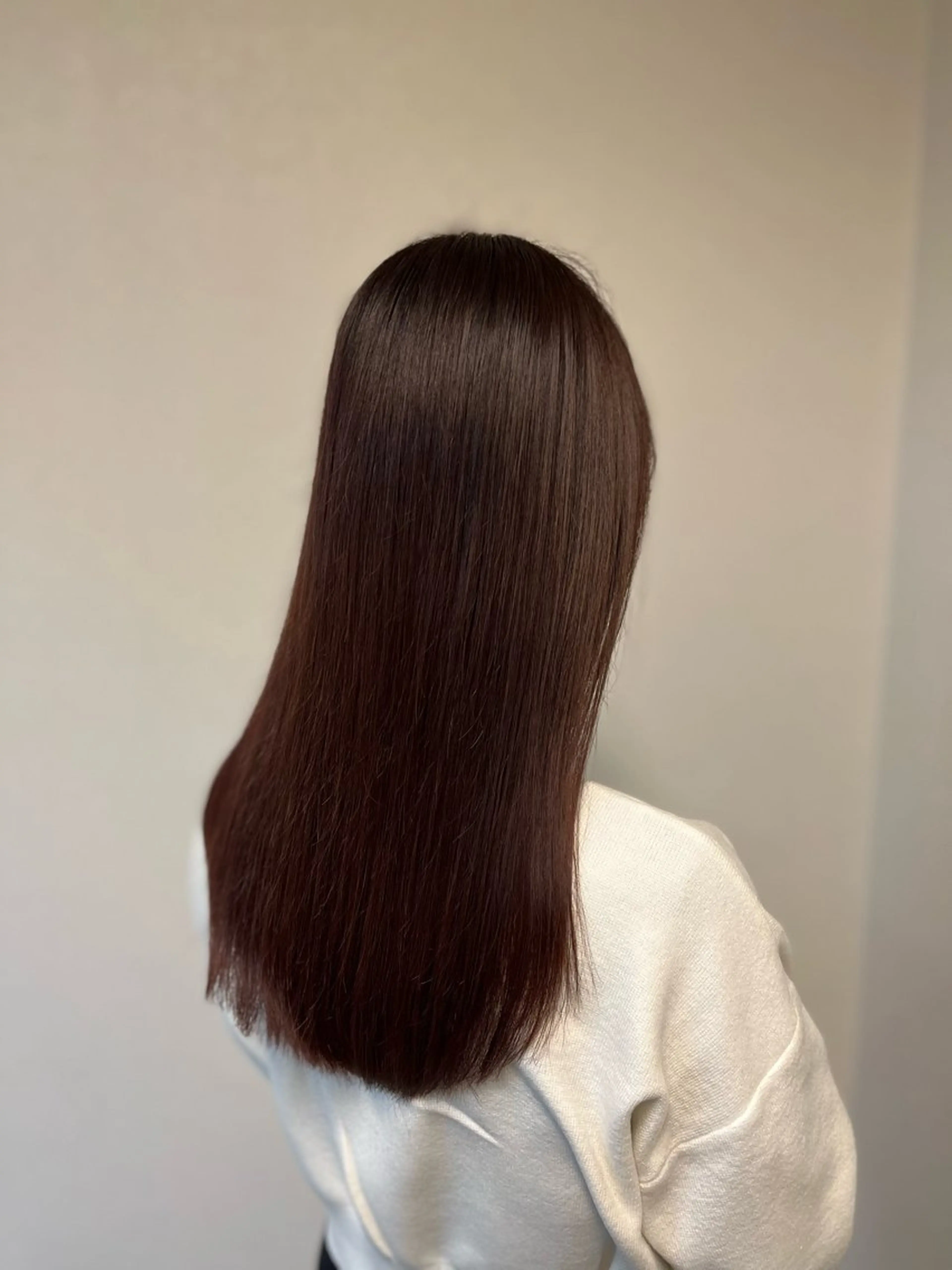 セミロング レッドブラウン 縮毛矯正✨グレー ジュカラー✨MOEのヘアスタイル