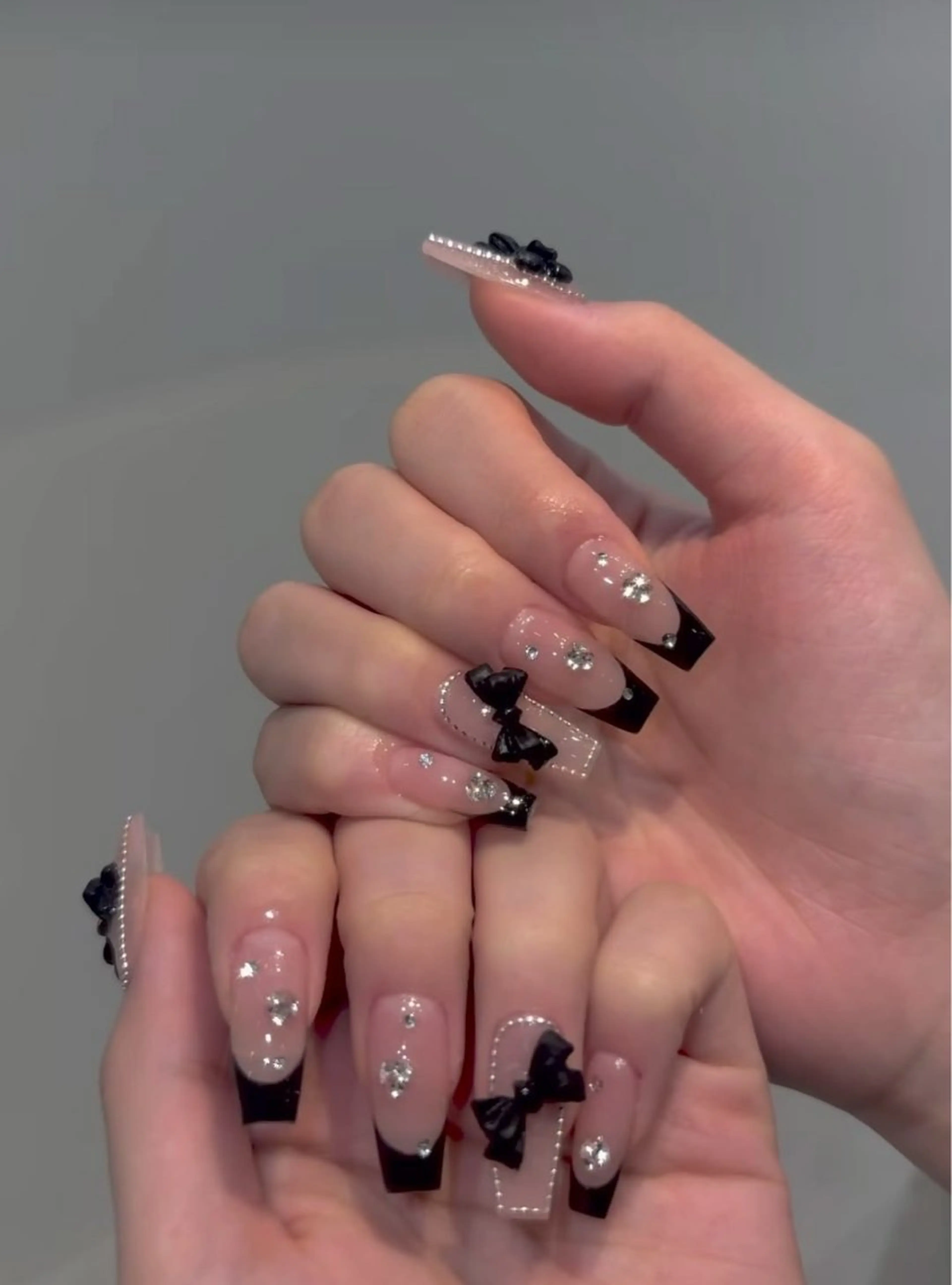 カラー グラデーションカラー ピンクカラー ハンドネイル AIN Nailのネイルデザイン