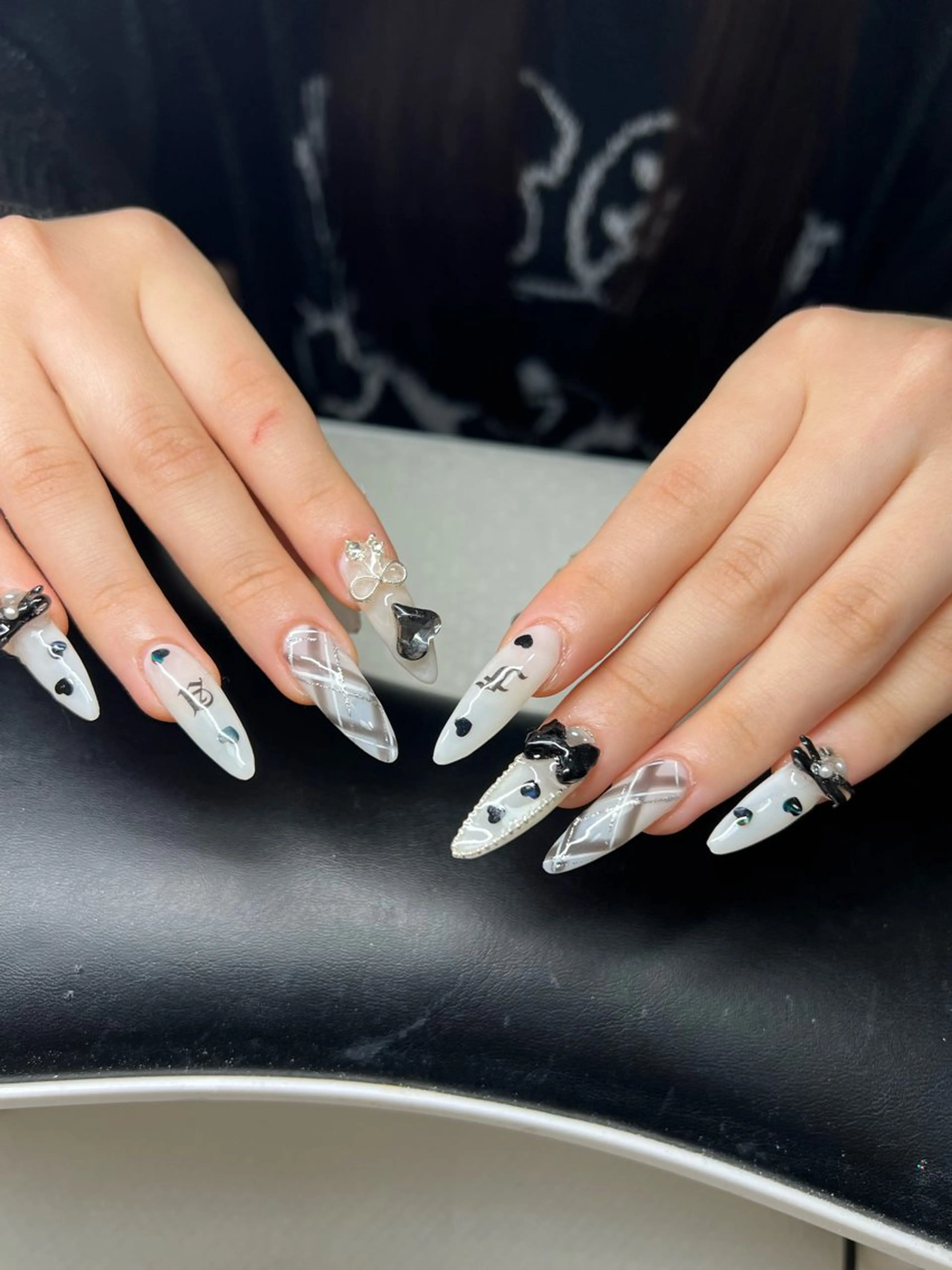 ネイル 長さ出し グラデーション キラキラネイル マグネットネイル ミラーネイル Lee Nails チップ長さだし専門店のネイルデザイン
