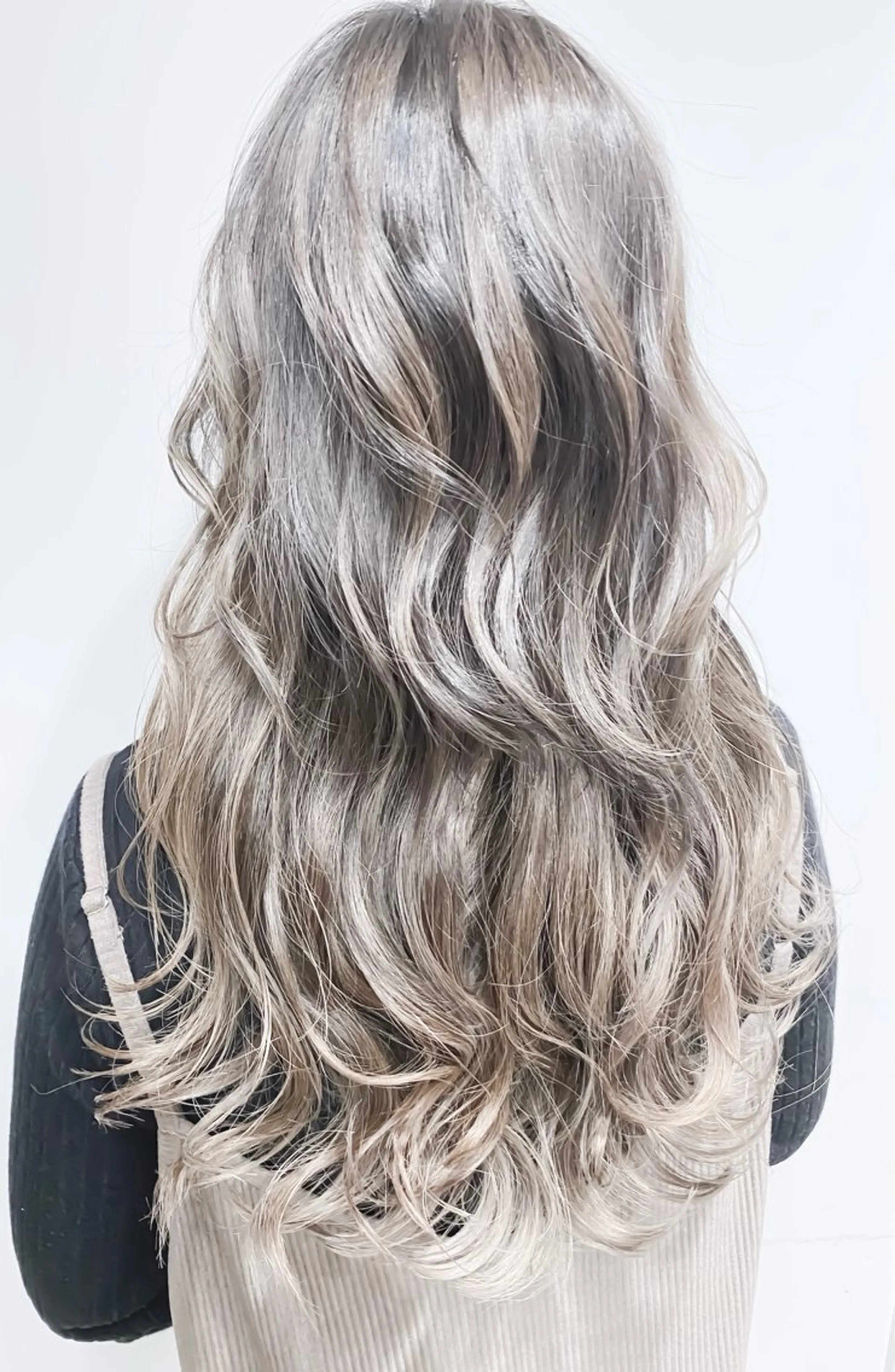 セミロング カラー バレイヤージュ ブリーチ 透明感カラー ダブルカラー ハイライトカラー 竹内ケンゴ🇰🇷 EIGHT藤沢のヘアスタイル