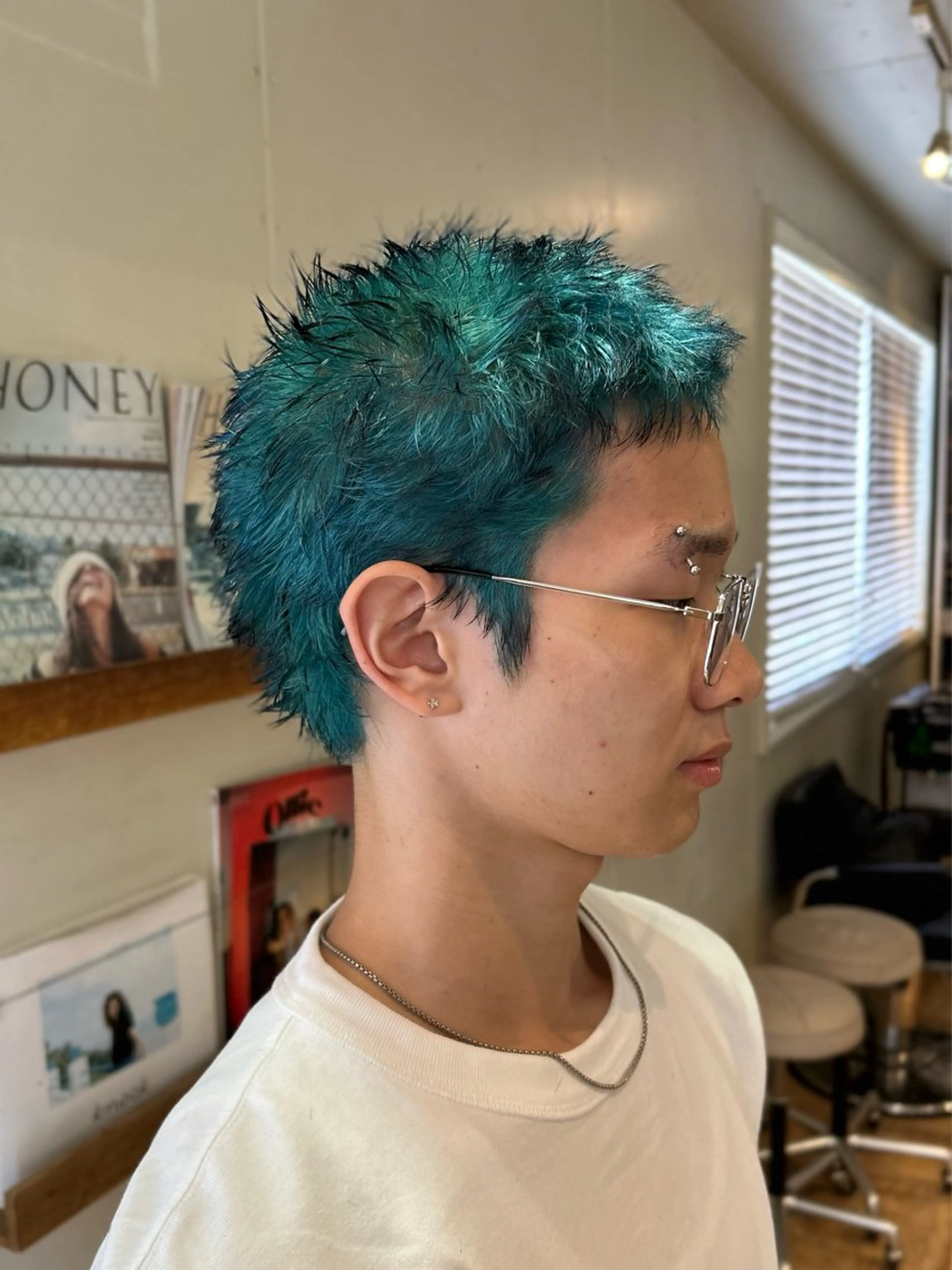 ショート カラー メンズ 刈り上げ 黒髪 aine / 練馬江古田のヘアスタイル