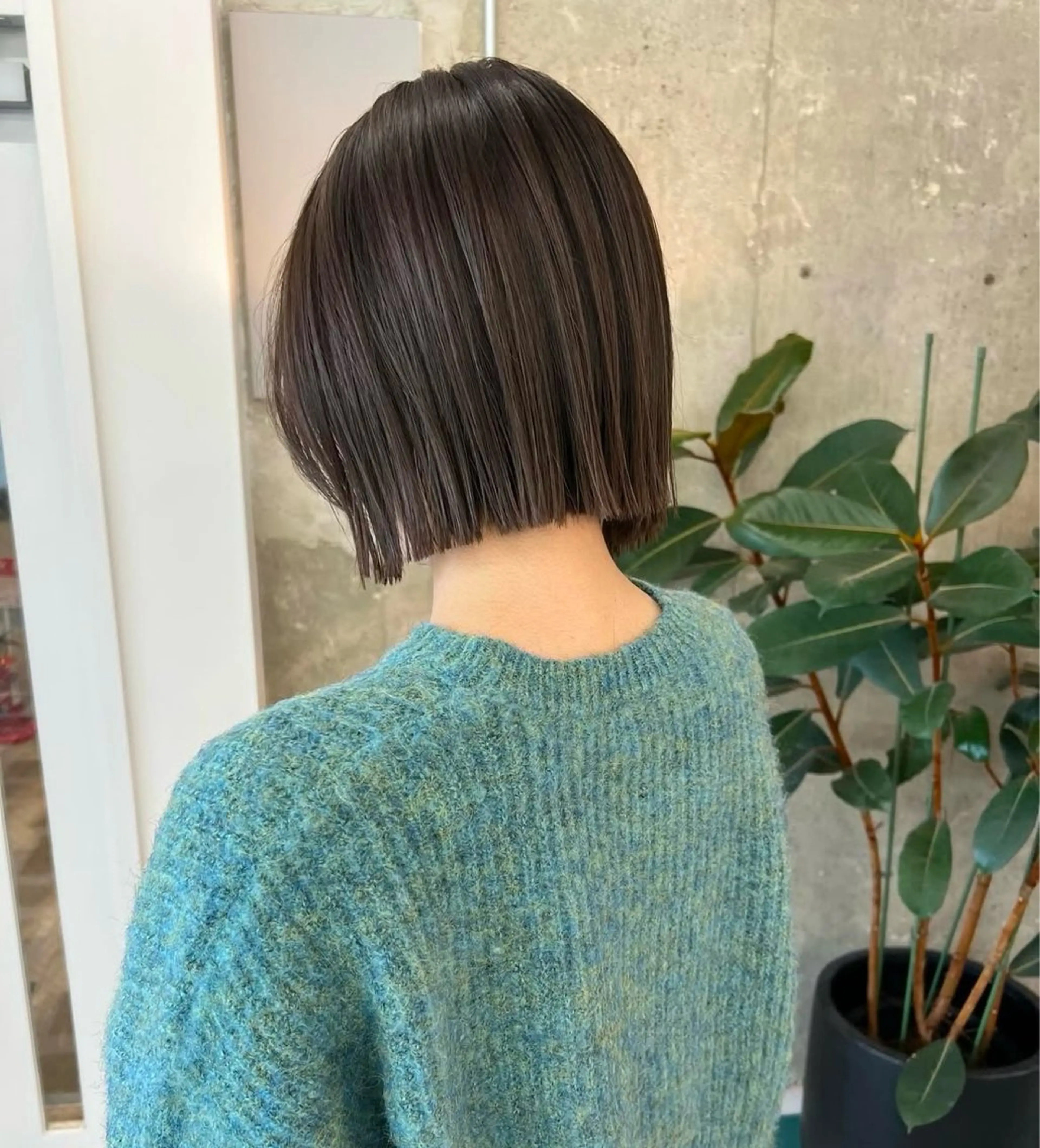 ショート ボブ カット ヘアカラー トリートメント RIN/レイヤー/ ボブ/オリーブカラーのヘアスタイル