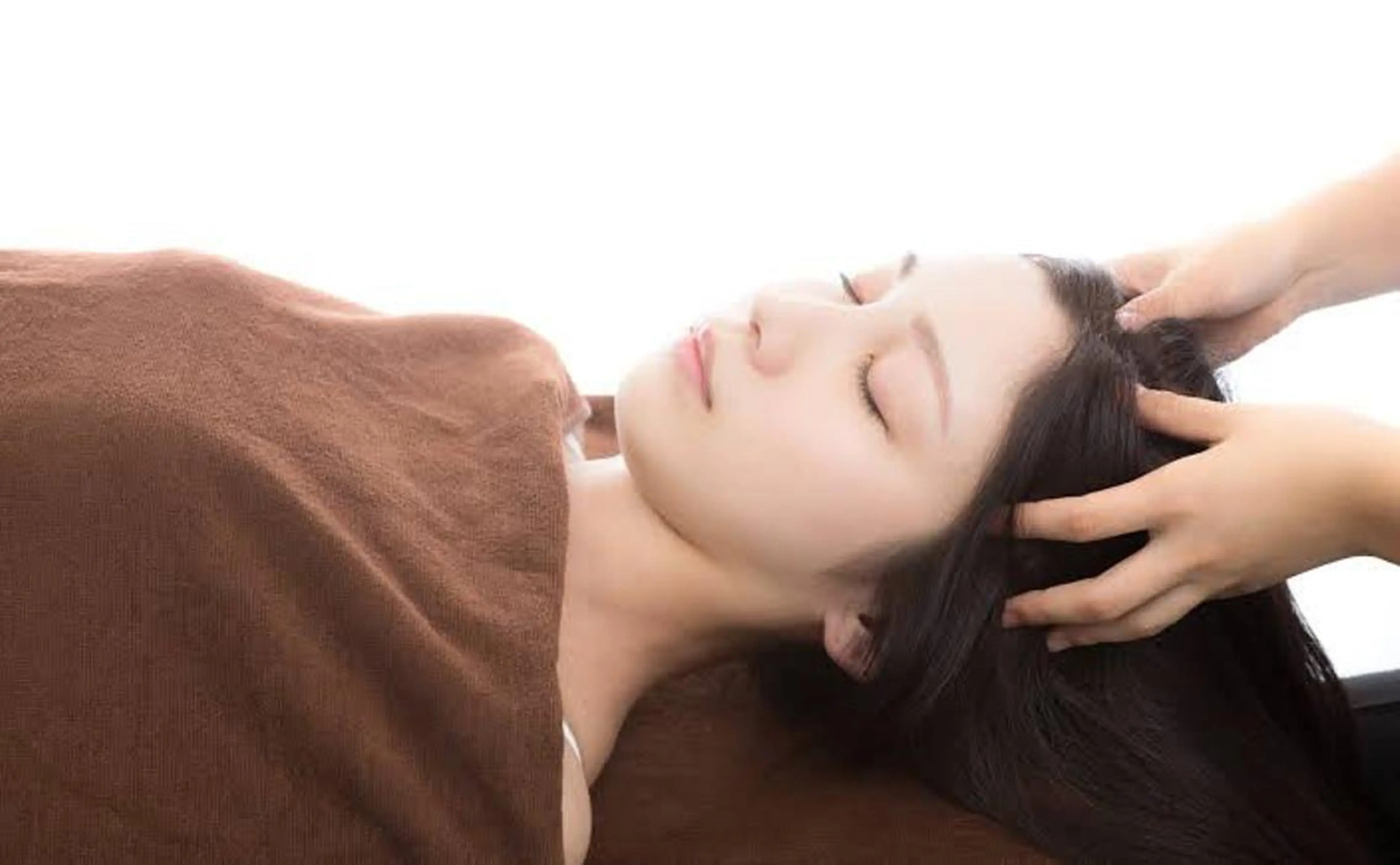 SUN&MOON REOのネイルデザイン