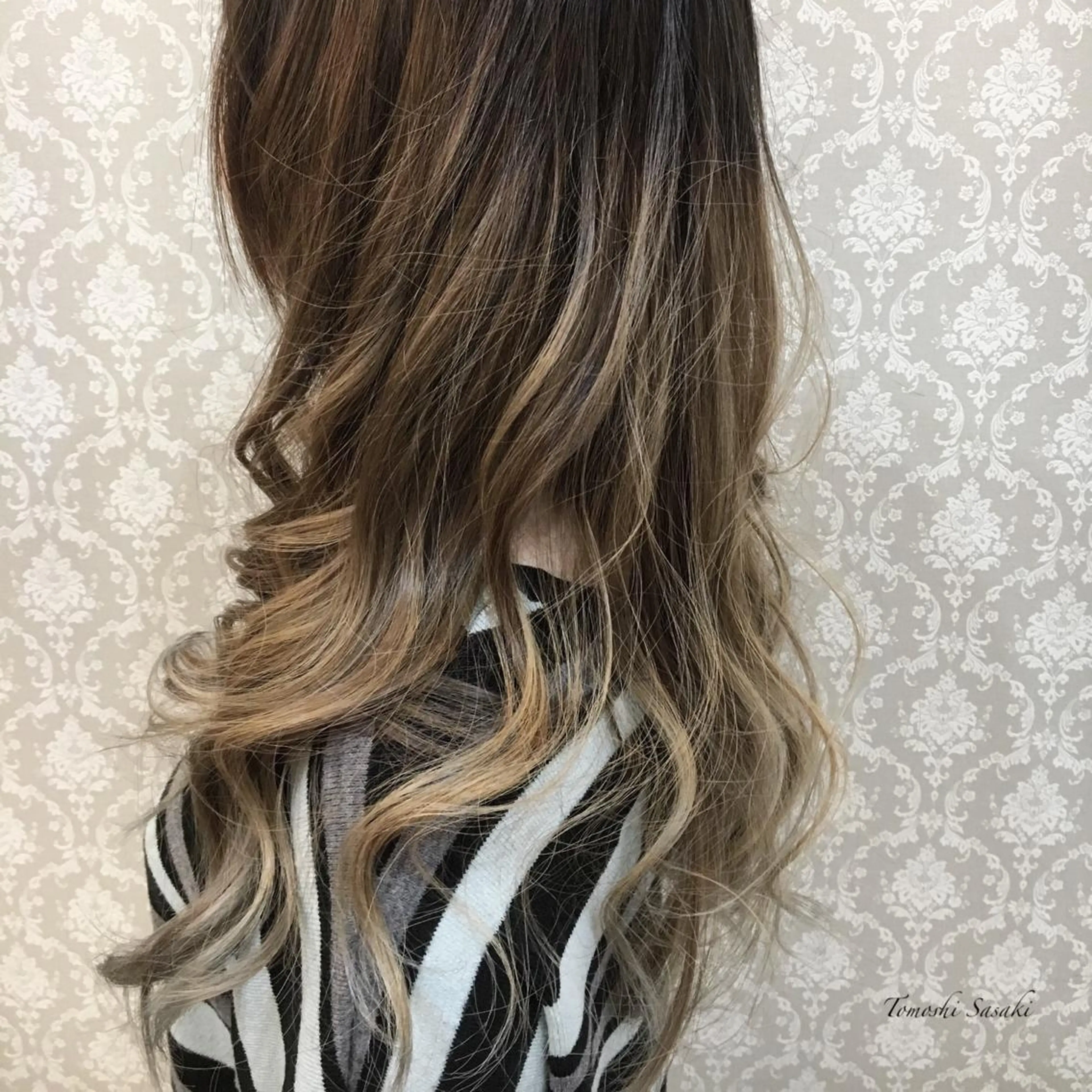 カラー バレイヤージュ グラデーションカラー ササキ トモシのヘアスタイル