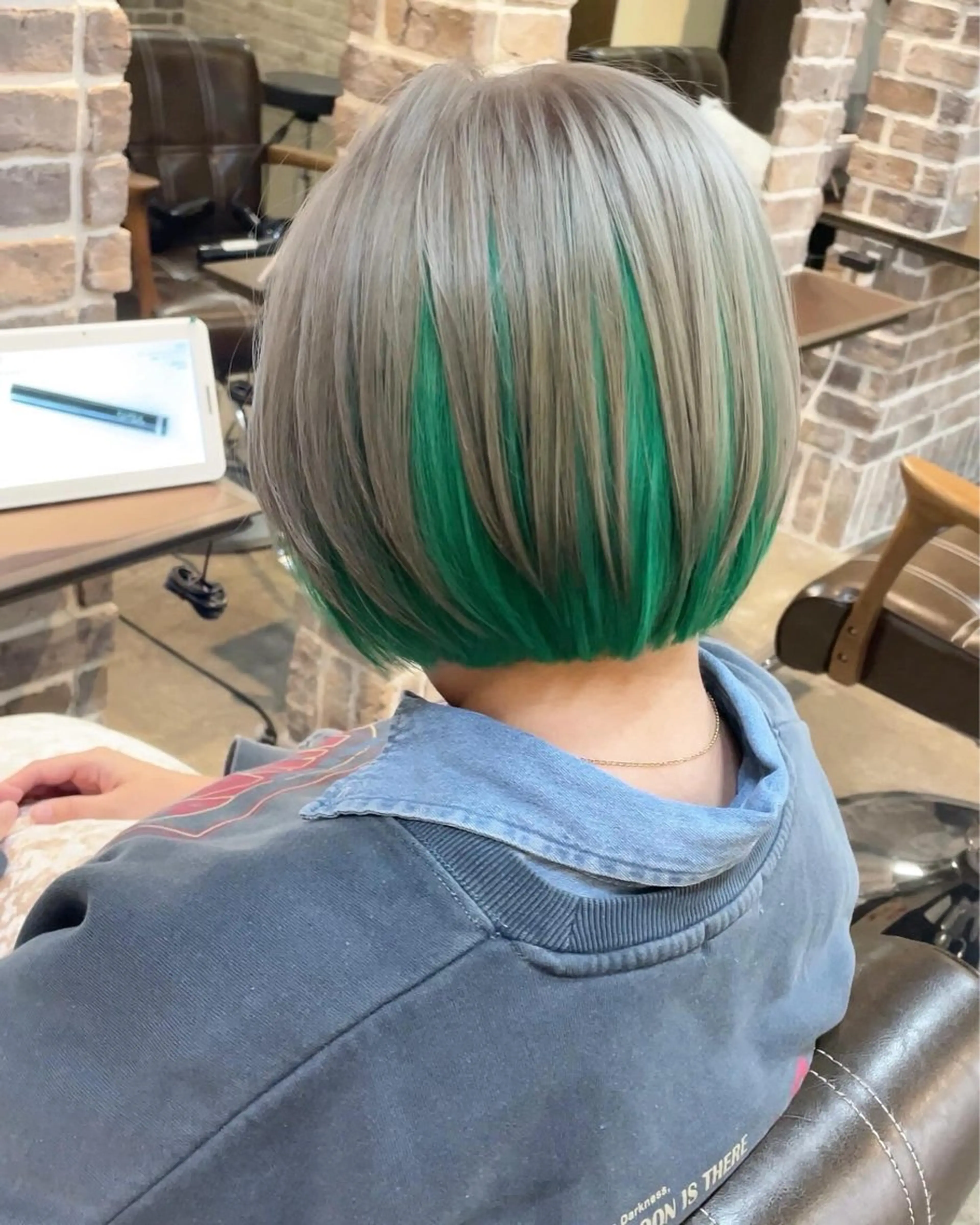 ショート カラー ベージュカラー インナーカラー ホワイトベージュ ACROあべの店所属・艶カラー/インナー /グラデ/大西小百合のヘアスタイル