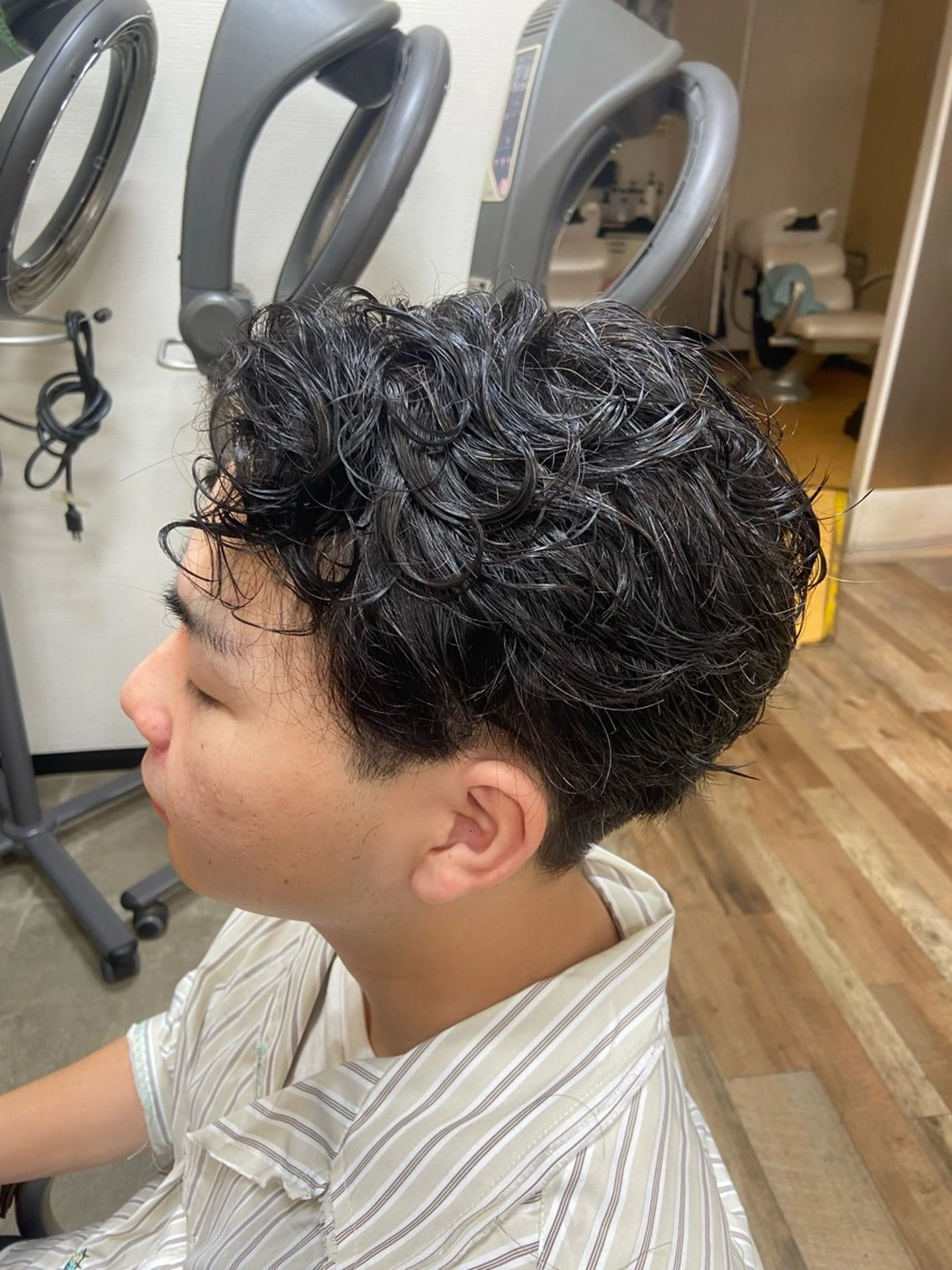 パーマ メンズ メンズパーマ ニュアンスパーマ カット パーマ イツキ🌕デザインカ ラー🥨髪質改善🫧のヘアスタイル