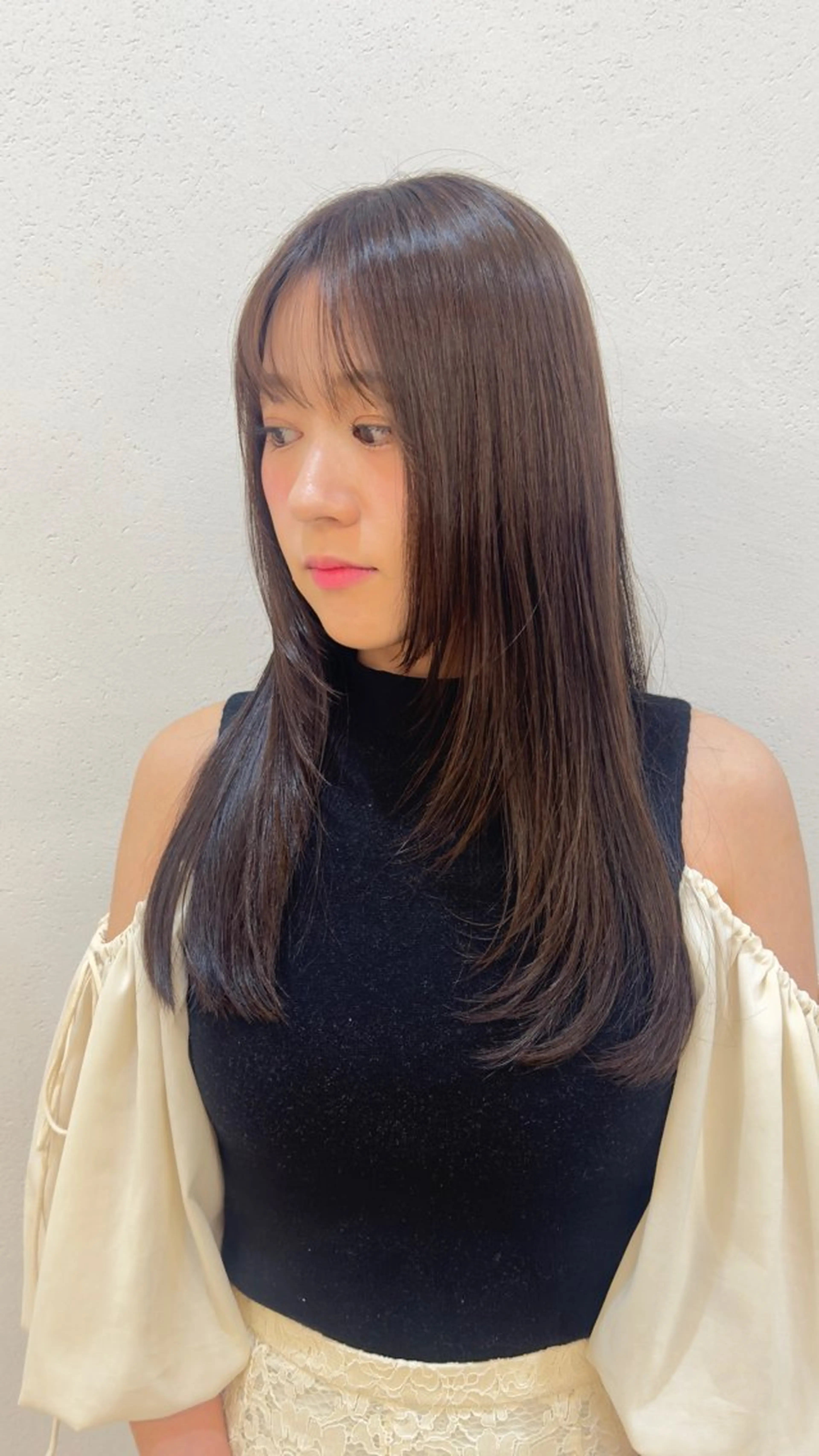 セミロング 岡本雅也 ショートボブレイヤーのヘアスタイル