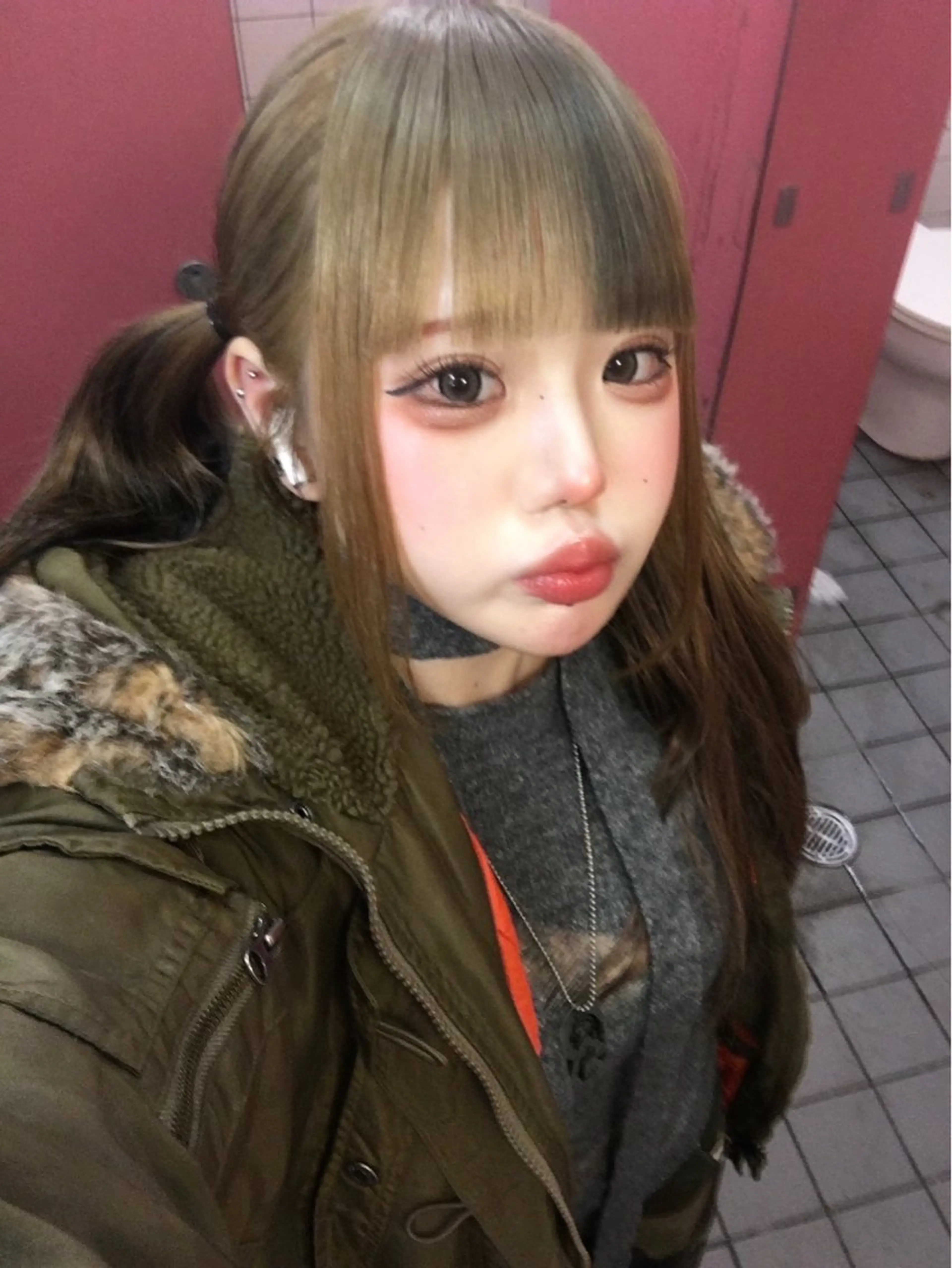 セミロング カラー レイヤーカット /ハイトーンchaoのヘアスタイル