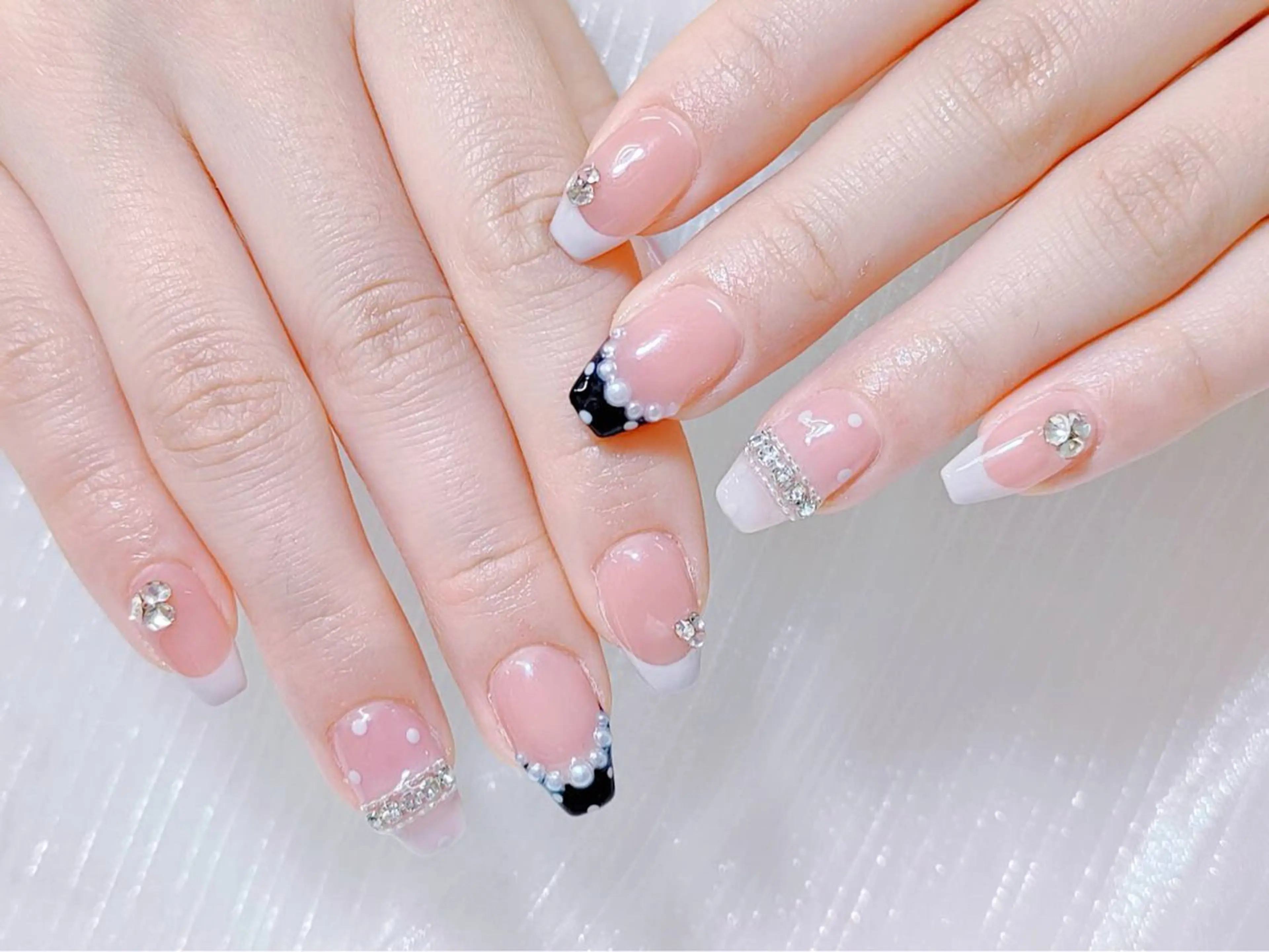 ネイル 小島 阿佑美のネイルデザイン