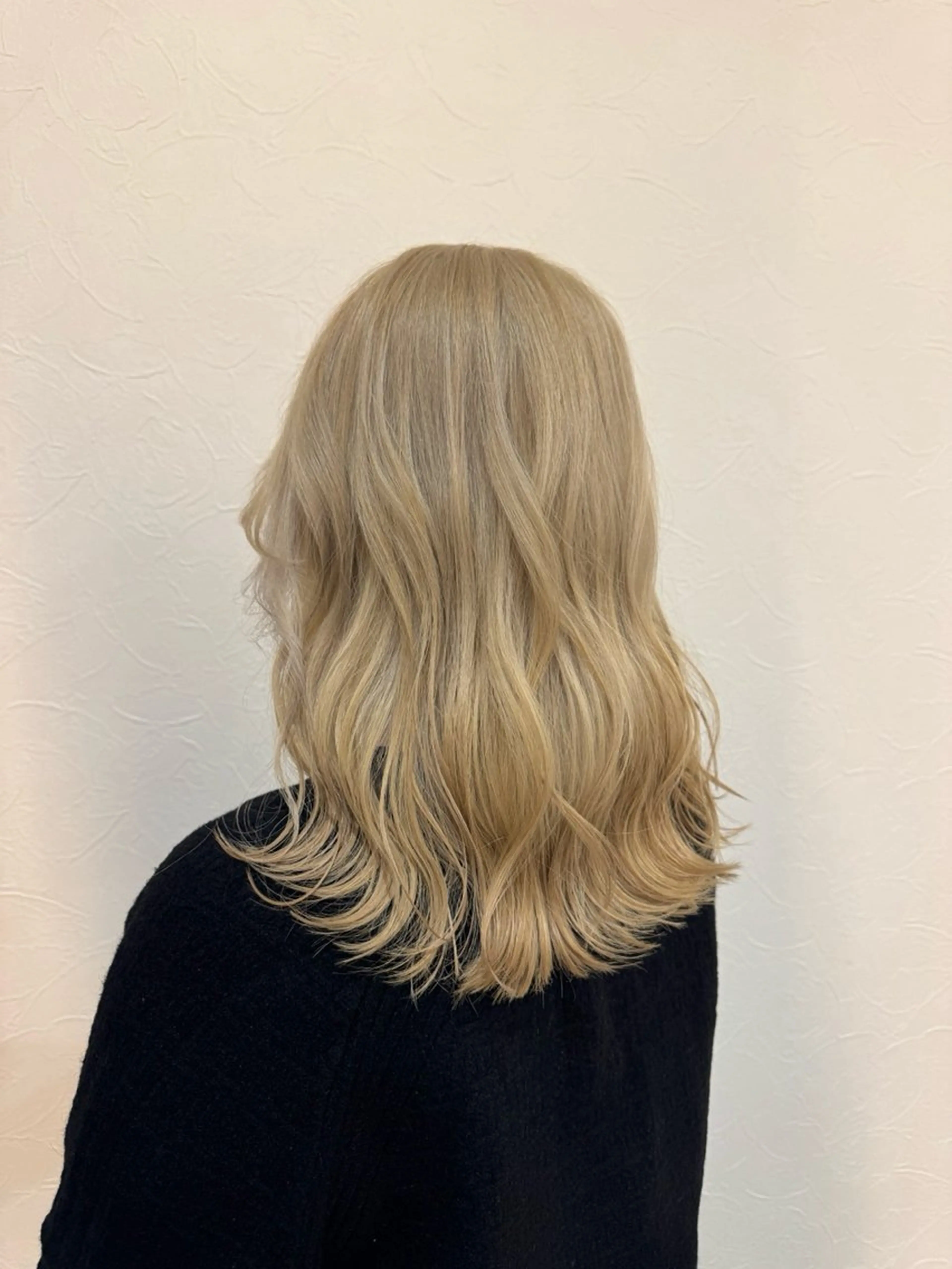 セミロング カラー ヘアアレンジ カット ヘアカラー 佐々木  まゆかのヘアスタイル
