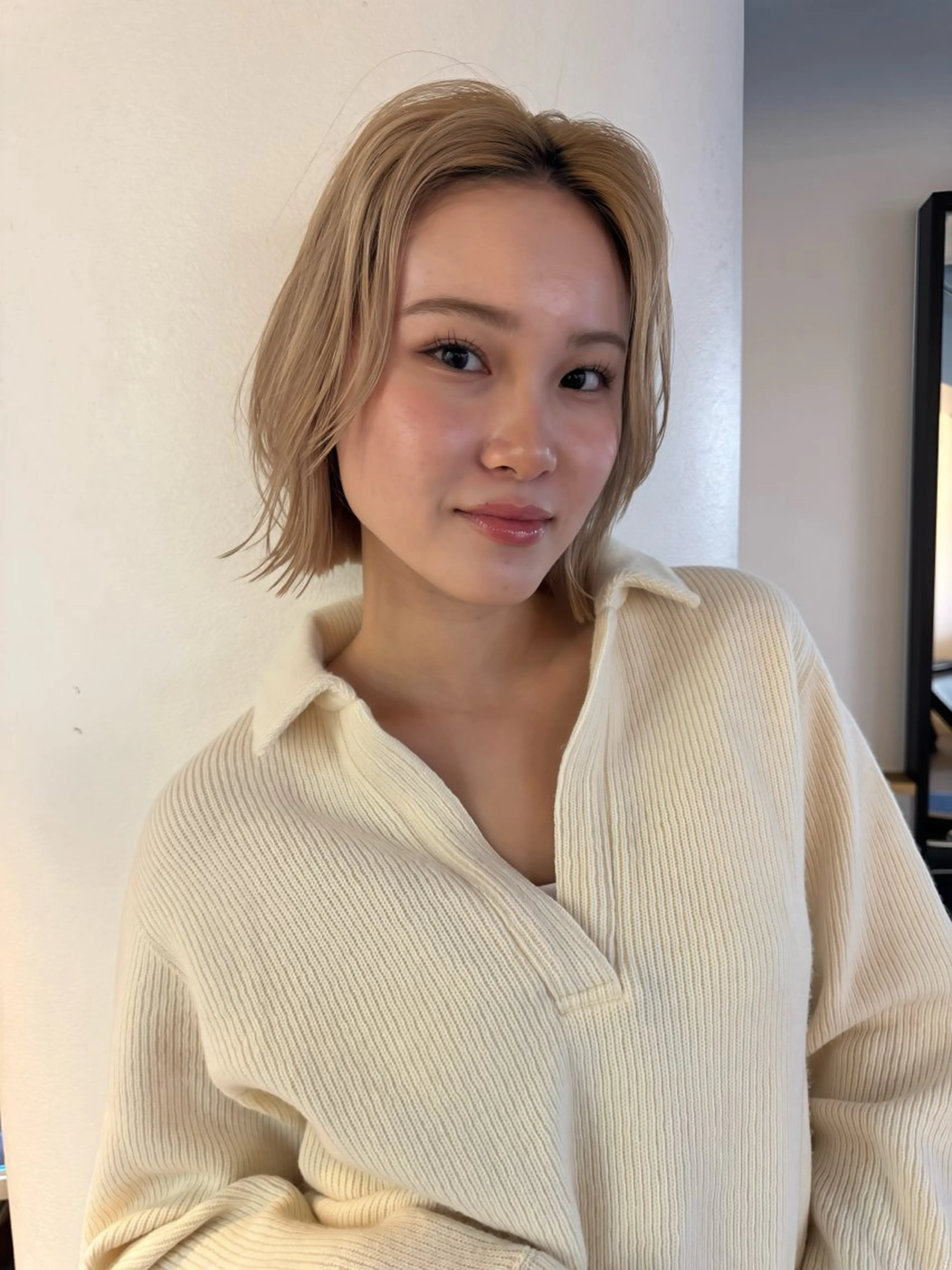 ミディアム カラー カット ヘアカラー トリートメント 切りっぱなしボブ レイヤー/縮毛矯正のヘアスタイル