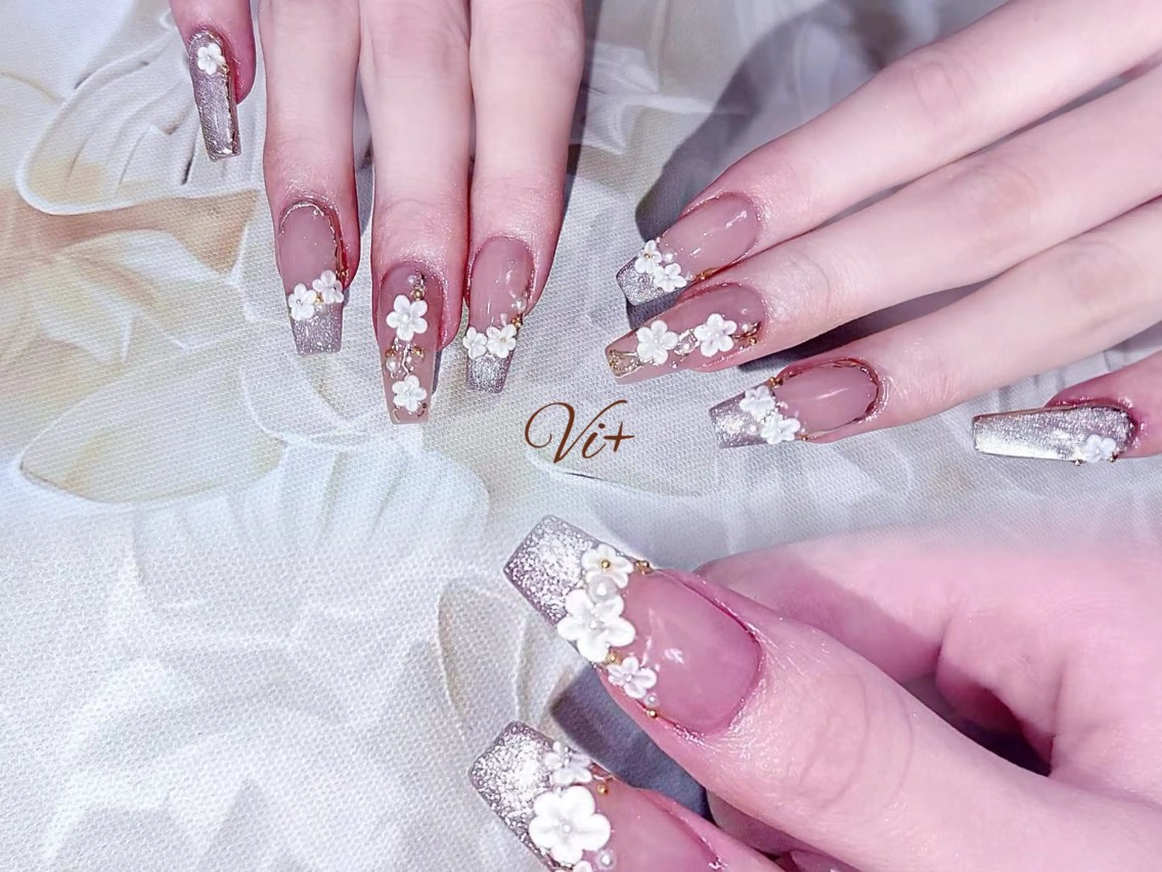 ネイル ハンドネイル ✨Nailsalon Vi+✨のネイルデザイン